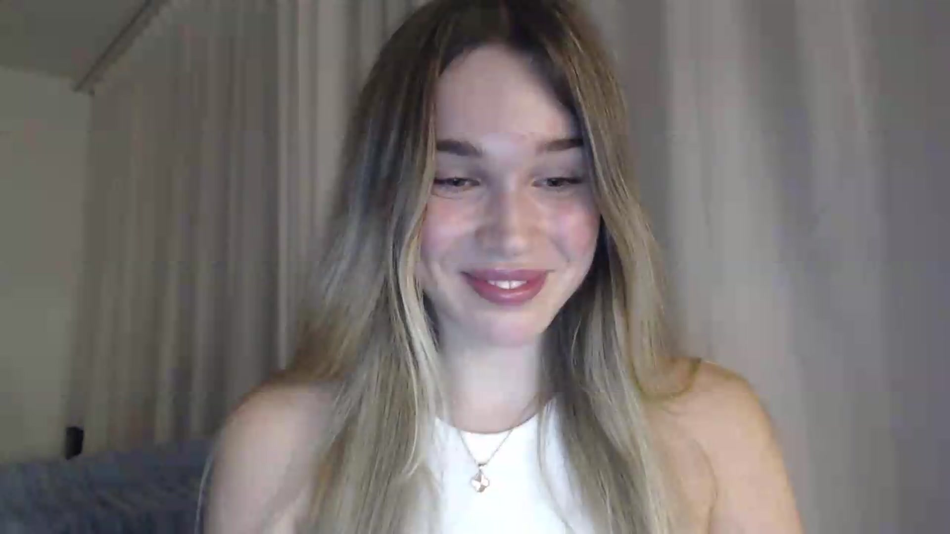 Gallery image thumbnail from Ooh_Cassie's myfreecams stream on, 07/31/2026, 22:00 image 6 of 20