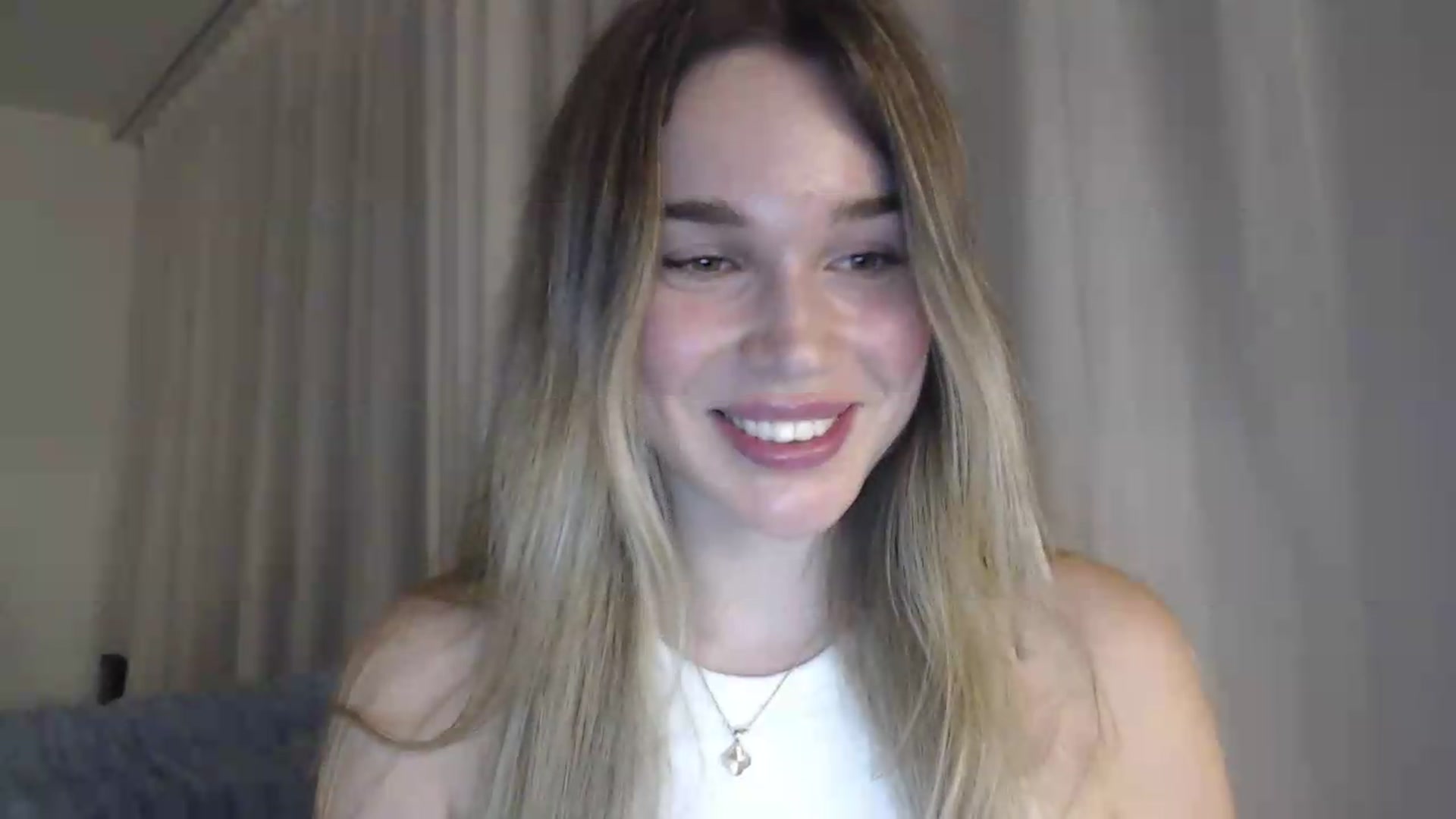 Gallery image thumbnail from Ooh_Cassie's myfreecams stream on, 07/31/2026, 22:00 image 19 of 20