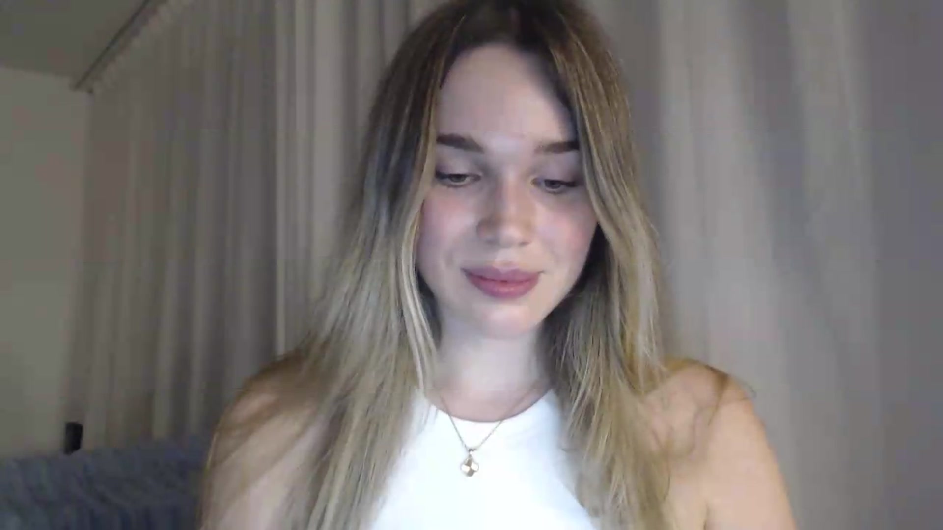 Gallery image thumbnail from Ooh_Cassie's myfreecams stream on, 07/31/2026, 22:00 image 9 of 20