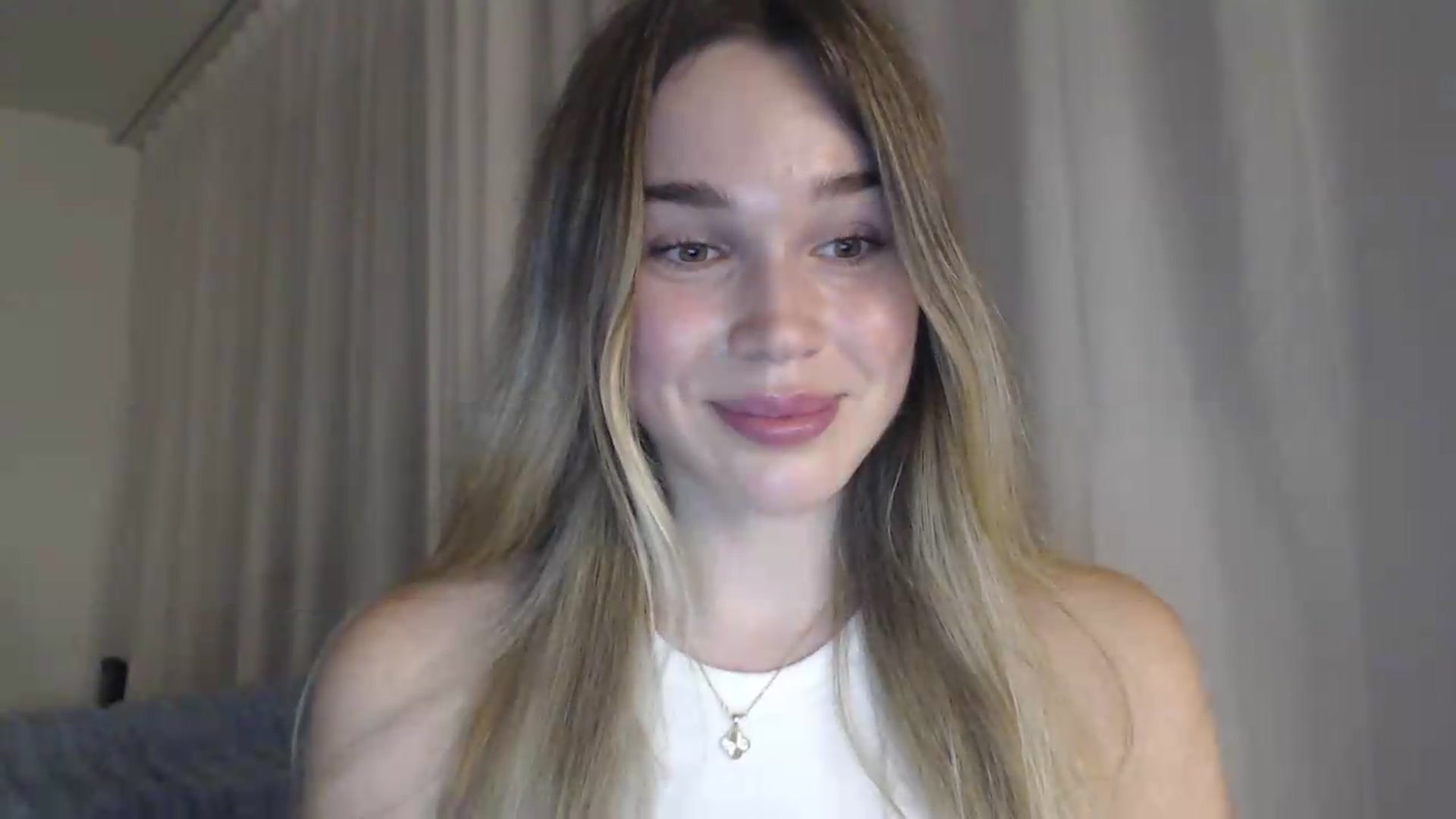 Gallery image thumbnail from Ooh_Cassie's myfreecams stream on, 07/31/2026, 22:00 image 5 of 20