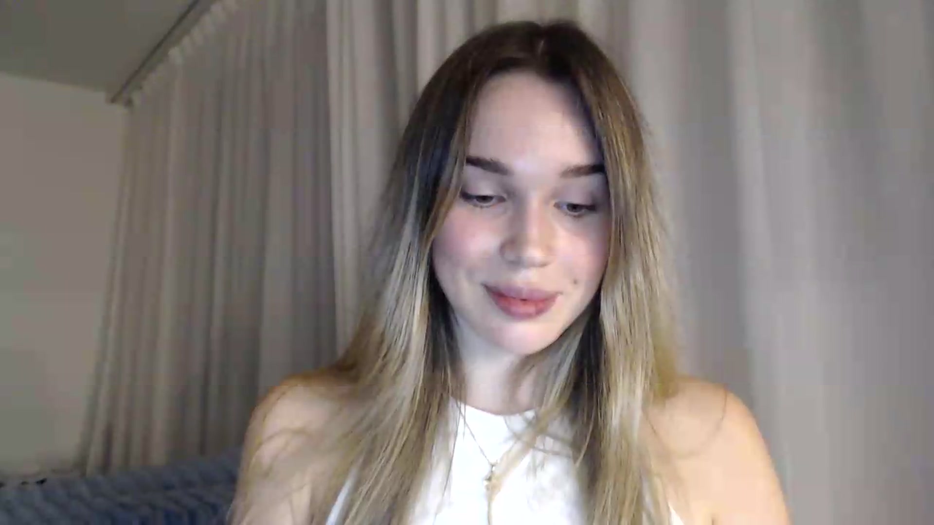 Gallery image thumbnail from Ooh_Cassie's myfreecams stream on, 09/09/2026, 20:43 image 19 of 20