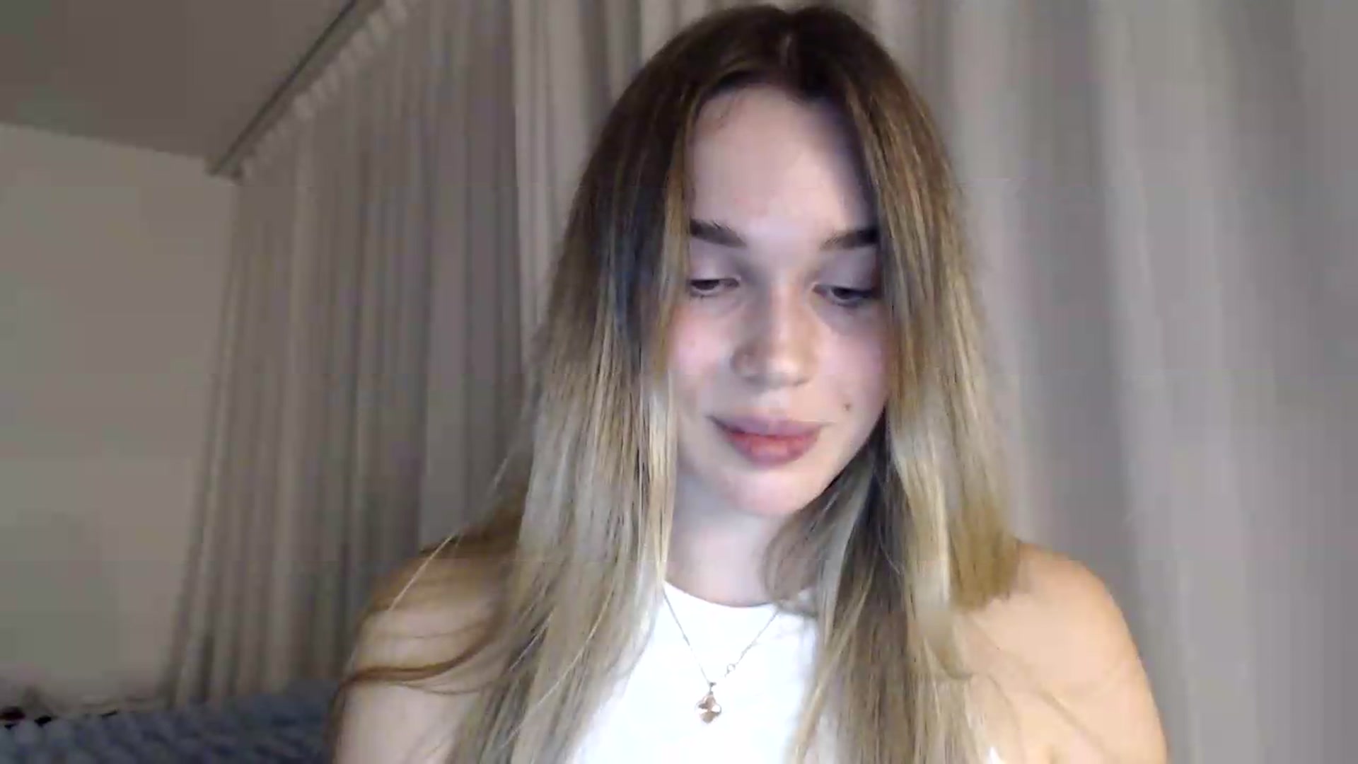 Gallery image thumbnail from Ooh_Cassie's myfreecams stream on, 09/09/2026, 20:43 image 9 of 20