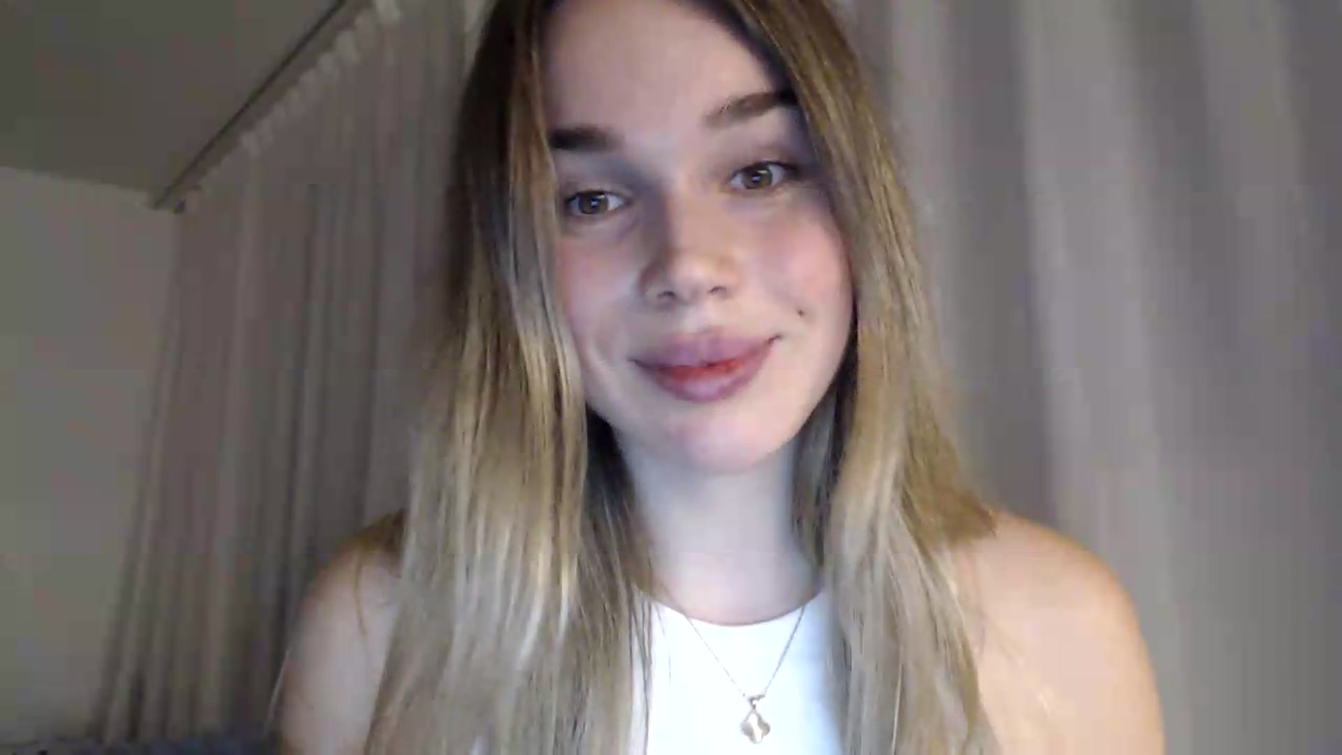 Gallery image thumbnail from Ooh_Cassie's myfreecams stream on, 09/09/2026, 20:43 image 20 of 20