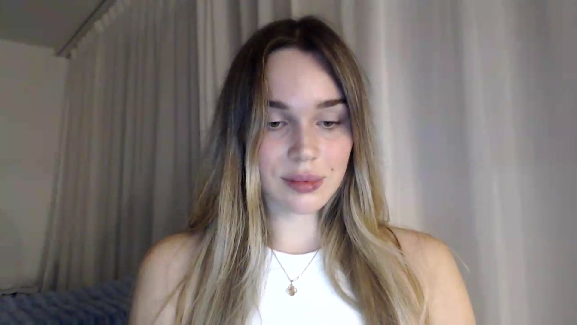 Gallery image thumbnail from Ooh_Cassie's myfreecams stream on, 09/09/2026, 20:43 image 3 of 20