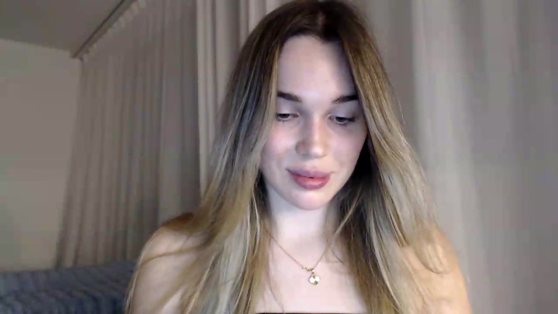 Gallery image thumbnail from Ooh_Cassie's myfreecams stream on, 09/12/2026, 19:48 image 13 of 20