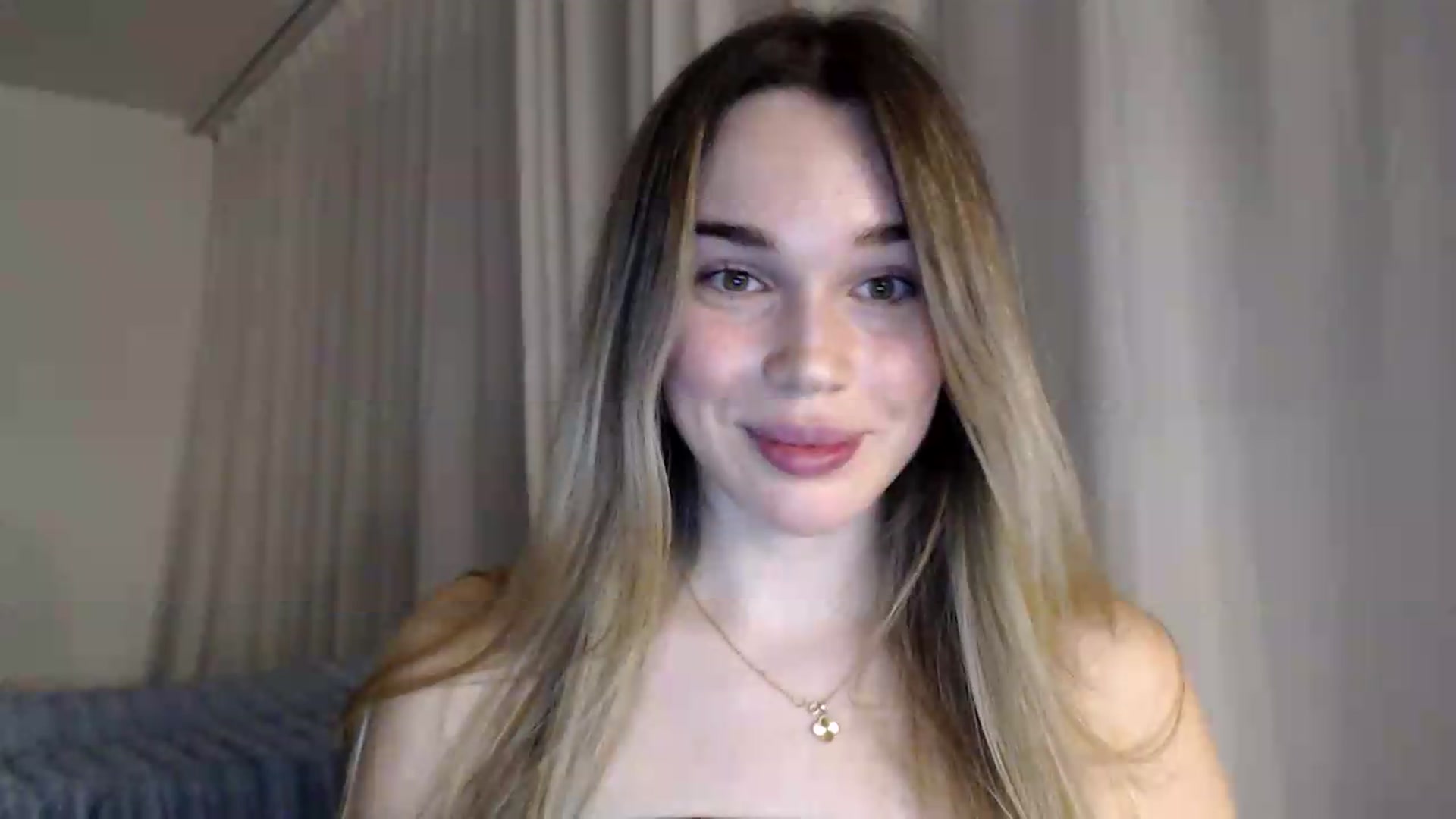 Gallery image thumbnail from Ooh_Cassie's myfreecams stream on, 09/12/2026, 19:48 image 17 of 20