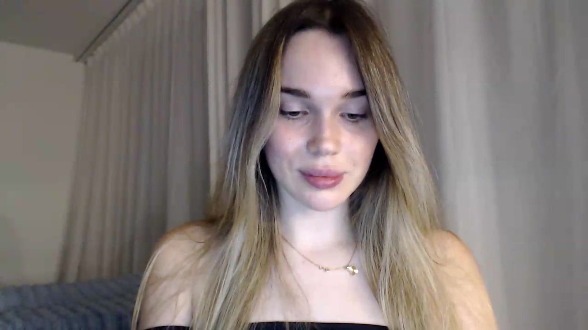 Gallery image thumbnail from Ooh_Cassie's myfreecams stream on, 09/12/2026, 19:48 image 7 of 20
