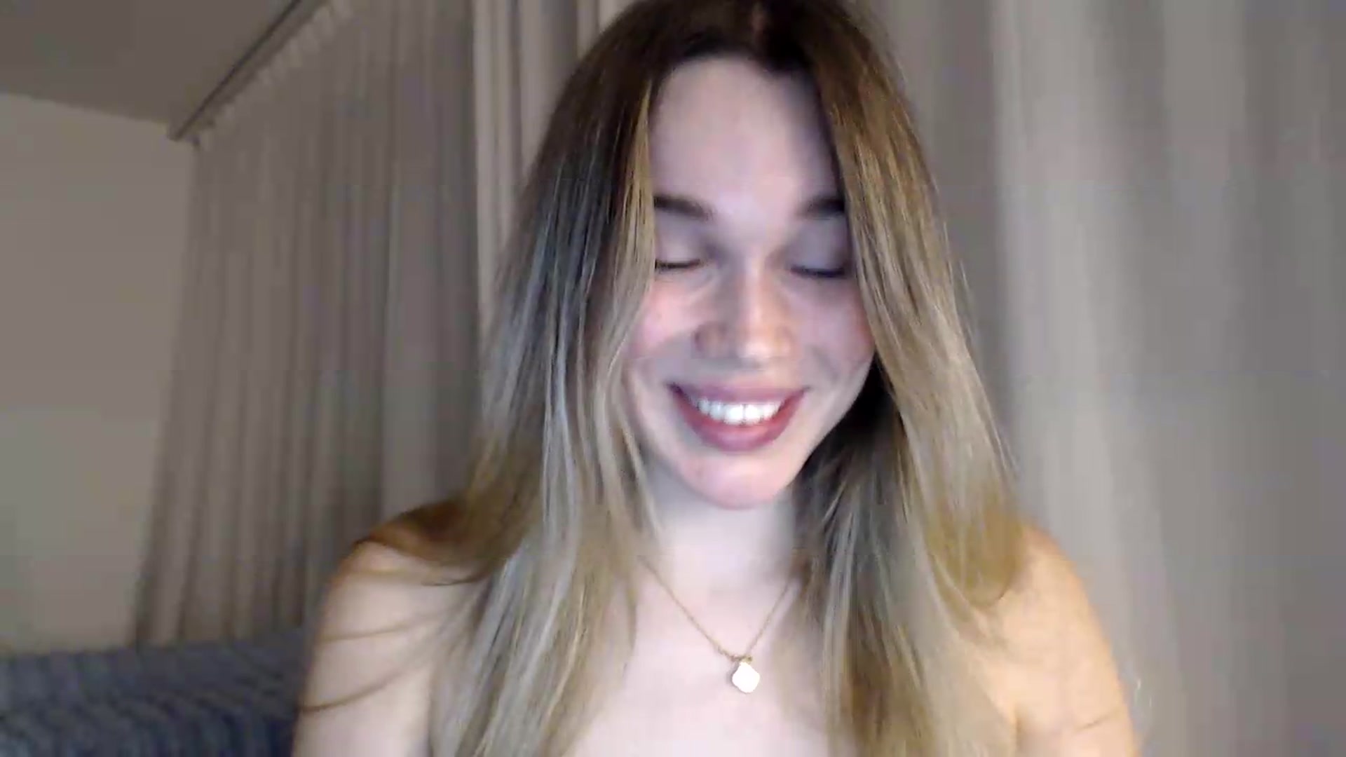 Gallery image thumbnail from Ooh_Cassie's myfreecams stream on, 09/12/2026, 19:48 image 9 of 20