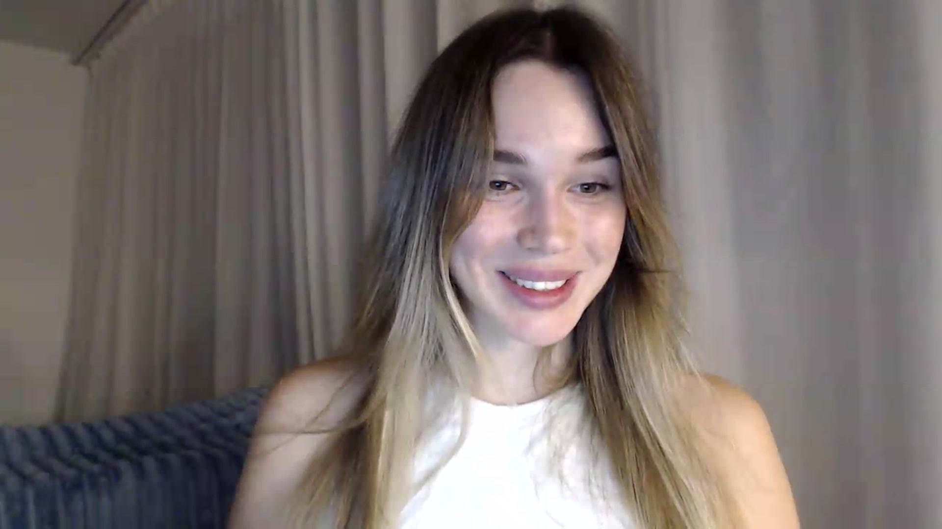Gallery image thumbnail from Ooh_Cassie's myfreecams stream on, 09/14/2026, 20:01 image 9 of 20