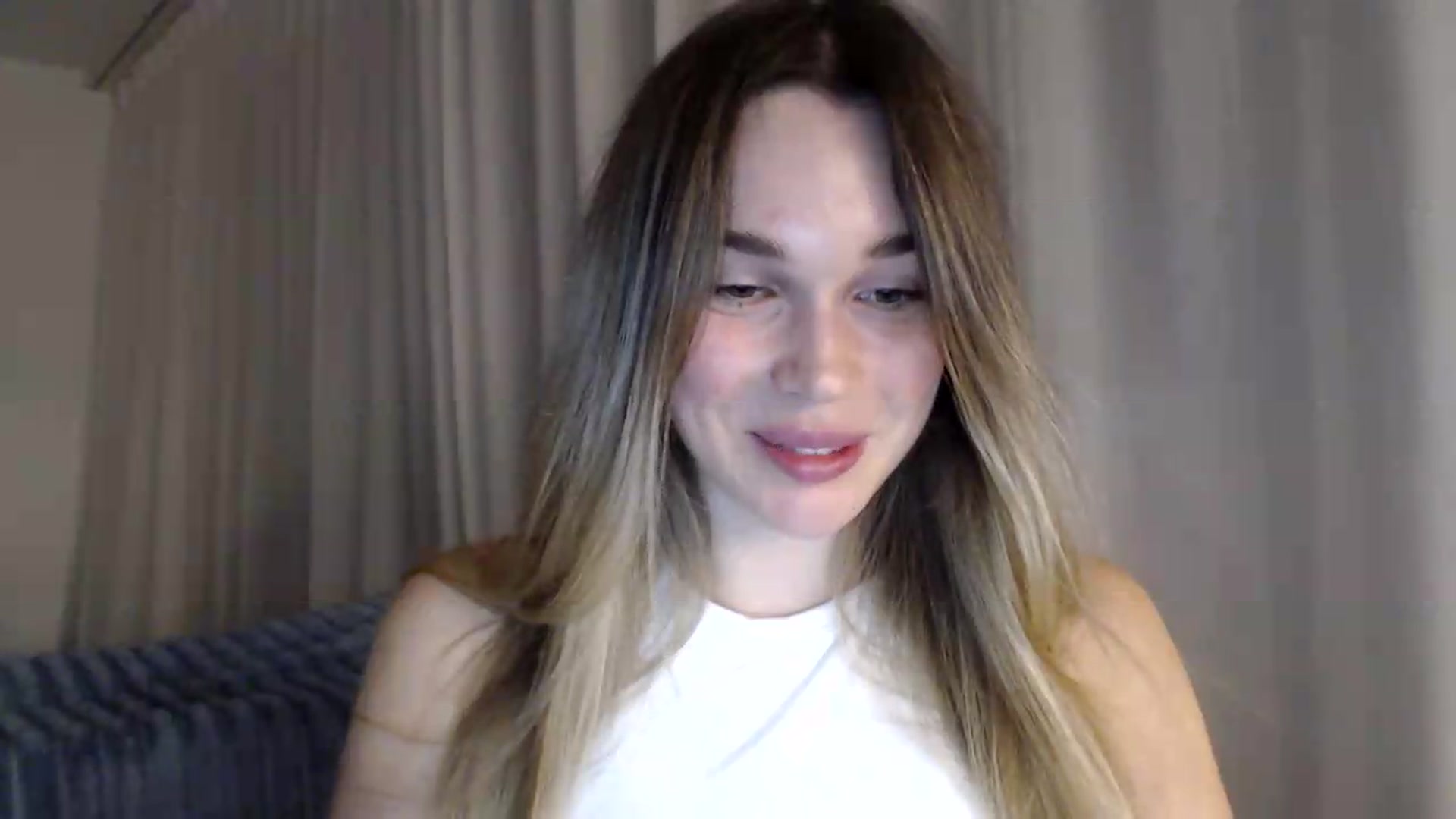 Gallery image thumbnail from Ooh_Cassie's myfreecams stream on, 09/14/2026, 20:01 image 10 of 20