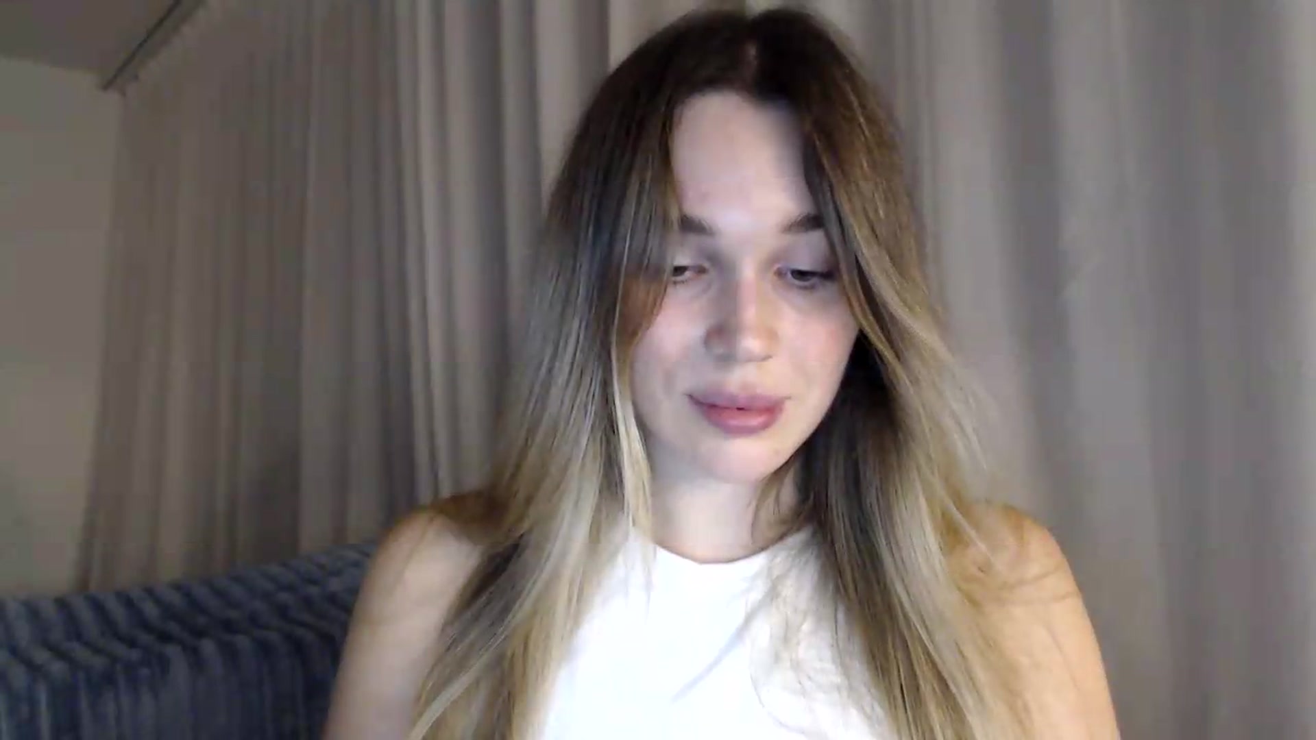 Gallery image thumbnail from Ooh_Cassie's myfreecams stream on, 09/14/2026, 20:01 image 7 of 20
