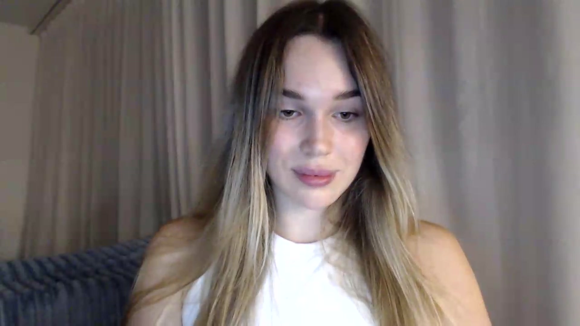 Gallery image thumbnail from Ooh_Cassie's myfreecams stream on, 09/14/2026, 20:01 image 12 of 20