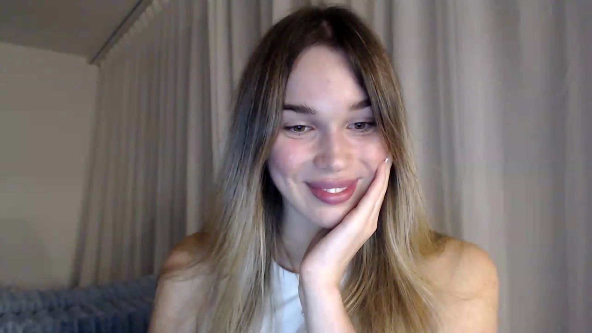 Gallery image thumbnail from Ooh_Cassie's myfreecams stream on, 09/19/2026, 18:41 image 20 of 20
