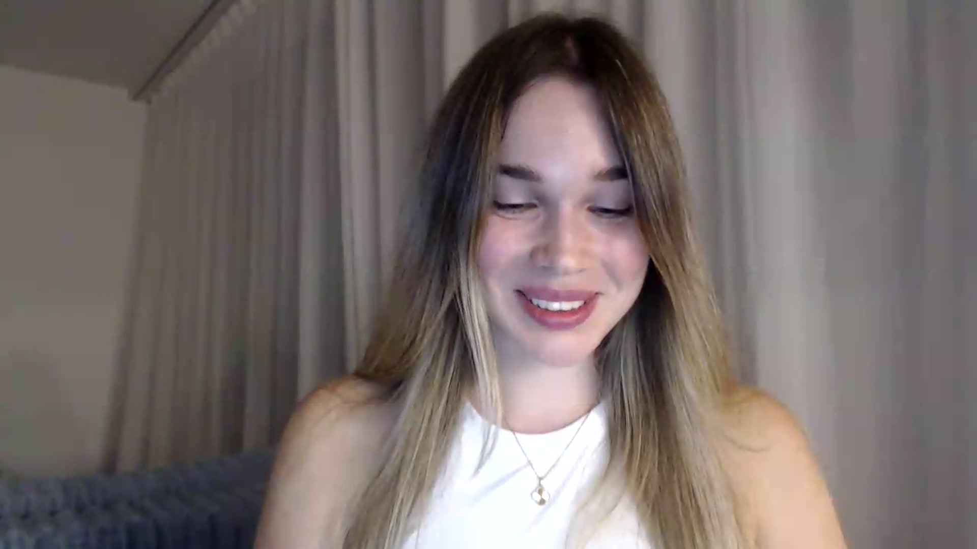 Gallery image thumbnail from Ooh_Cassie's myfreecams stream on, 09/19/2026, 18:41 image 16 of 20