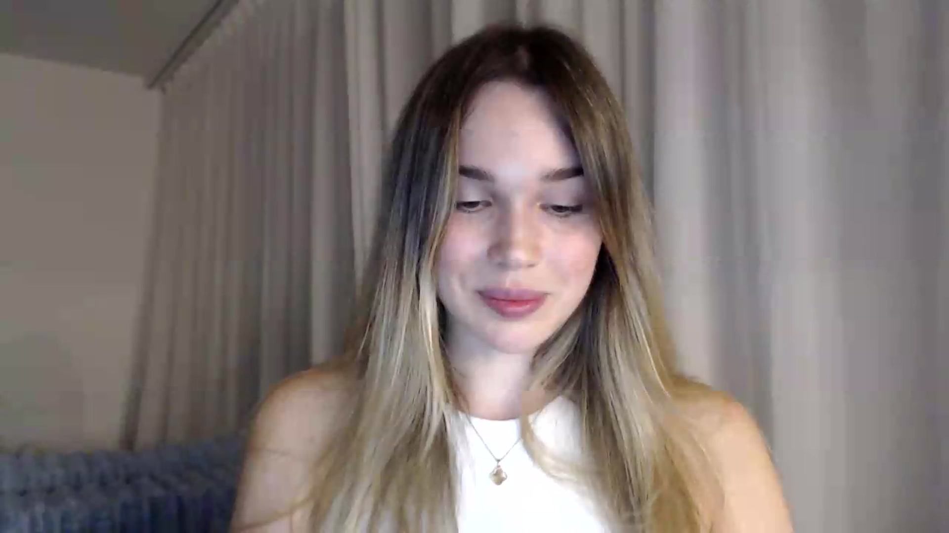 Gallery image thumbnail from Ooh_Cassie's myfreecams stream on, 09/19/2026, 18:41 image 5 of 20