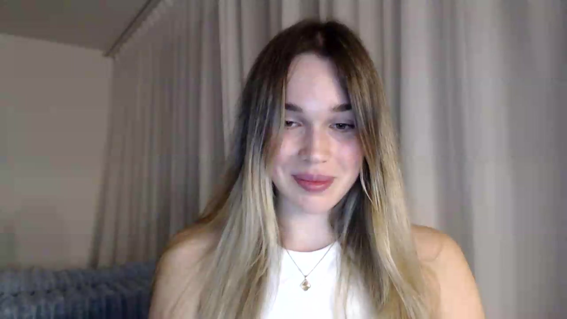 Gallery image thumbnail from Ooh_Cassie's myfreecams stream on, 09/19/2026, 18:41 image 7 of 20