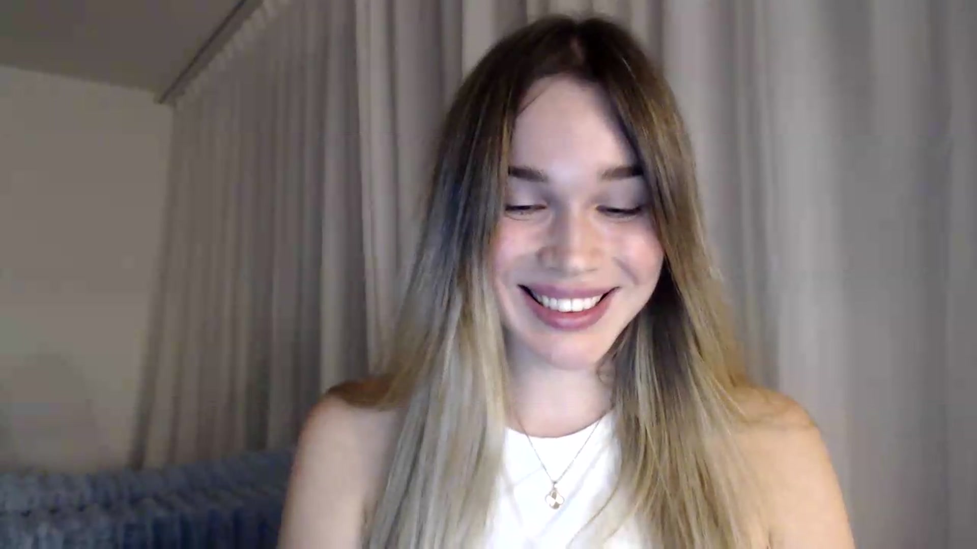 Gallery image thumbnail from Ooh_Cassie's myfreecams stream on, 09/19/2026, 18:41 image 19 of 20