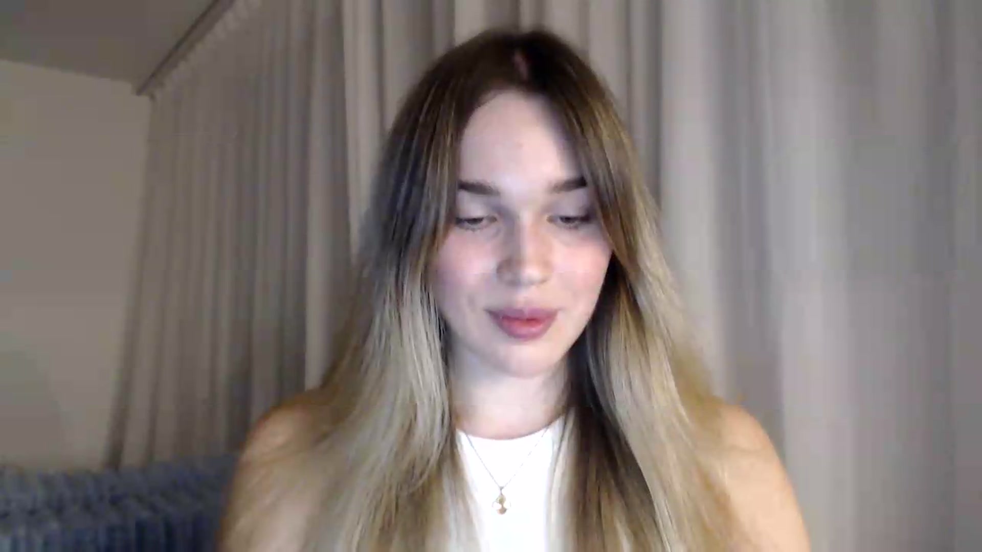 Gallery image thumbnail from Ooh_Cassie's myfreecams stream on, 09/19/2026, 18:41 image 10 of 20