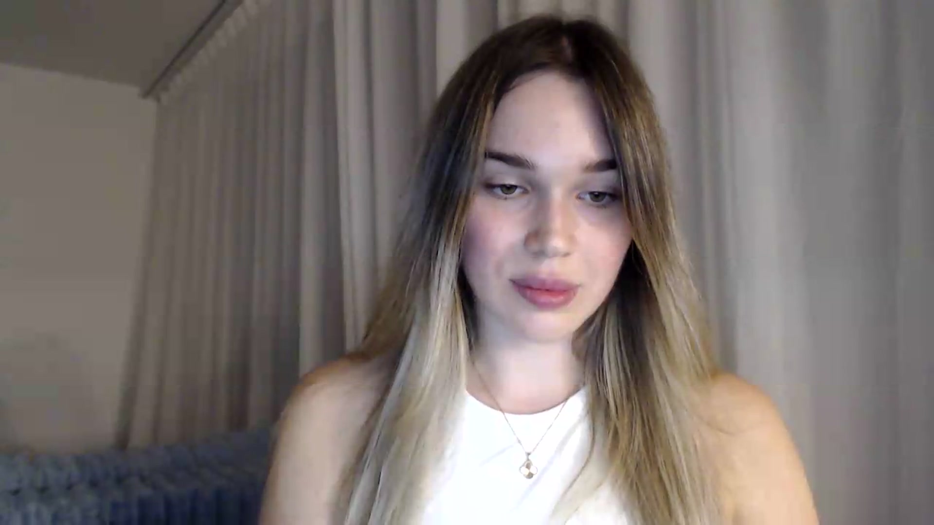 Gallery image thumbnail from Ooh_Cassie's myfreecams stream on, 09/19/2026, 18:41 image 17 of 20