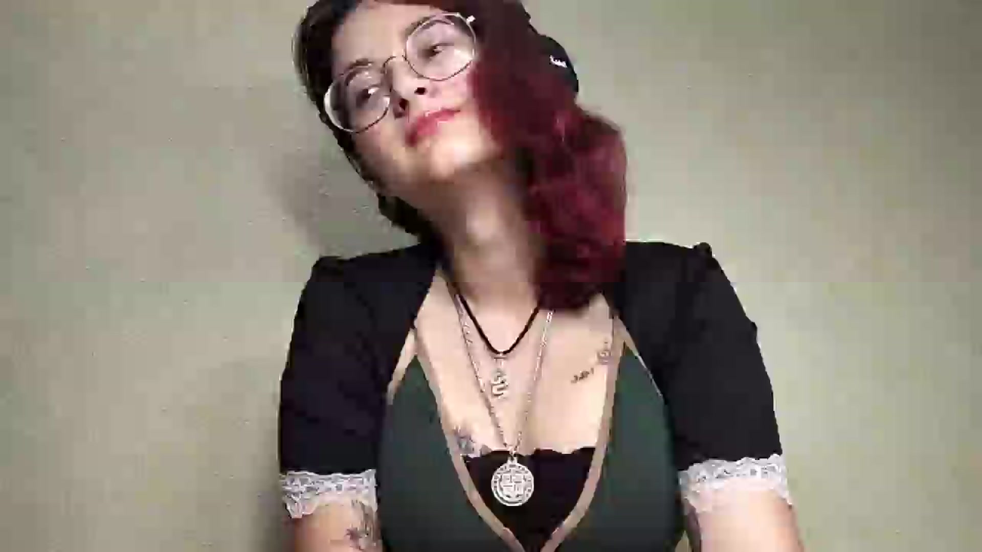 Gallery image thumbnail from Ooomg_Kira's myfreecams stream on, 09/09/2025, 10:21 image 2 of 20