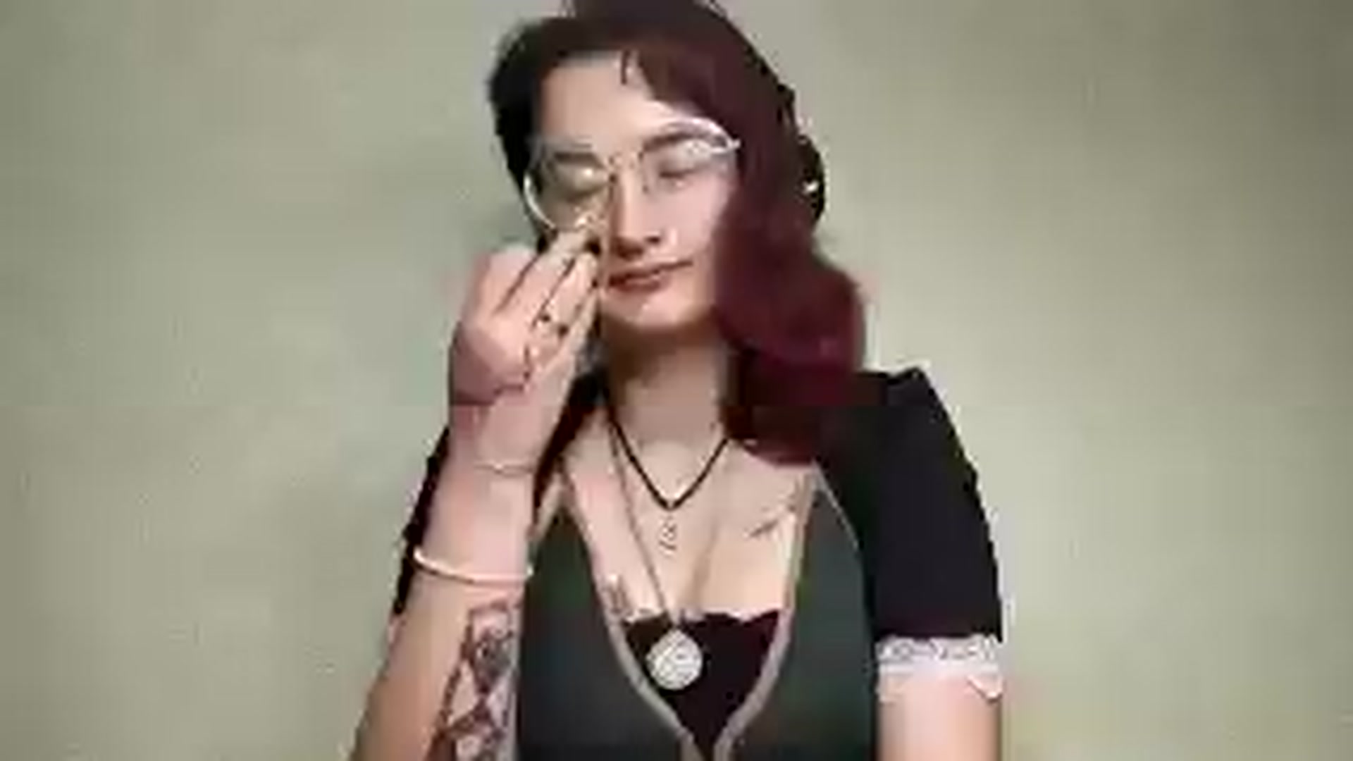 Gallery image thumbnail from Ooomg_Kira's myfreecams stream on, 09/09/2025, 10:21 image 4 of 20