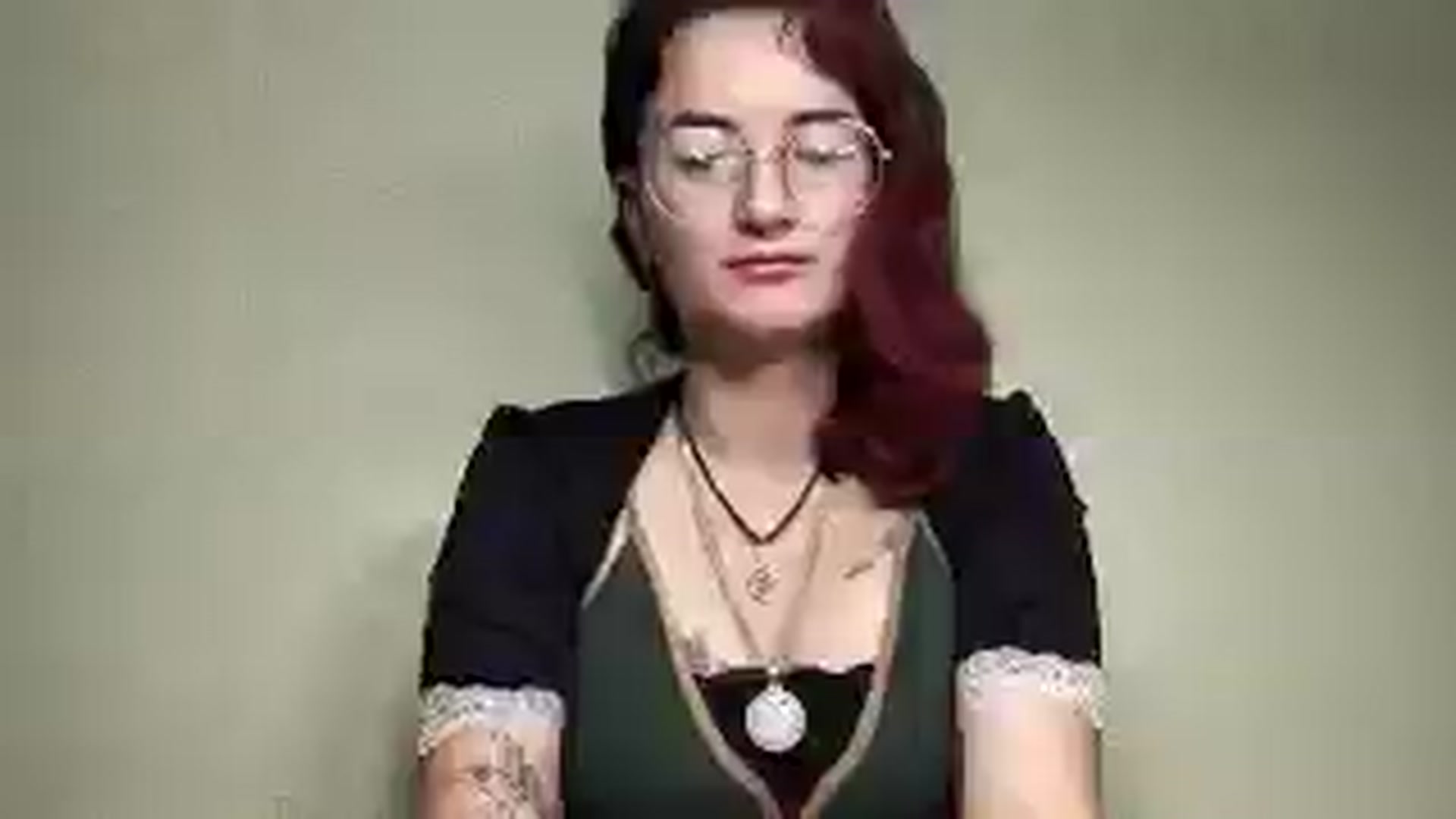 Gallery image thumbnail from Ooomg_Kira's myfreecams stream on, 09/09/2025, 10:21 image 12 of 20