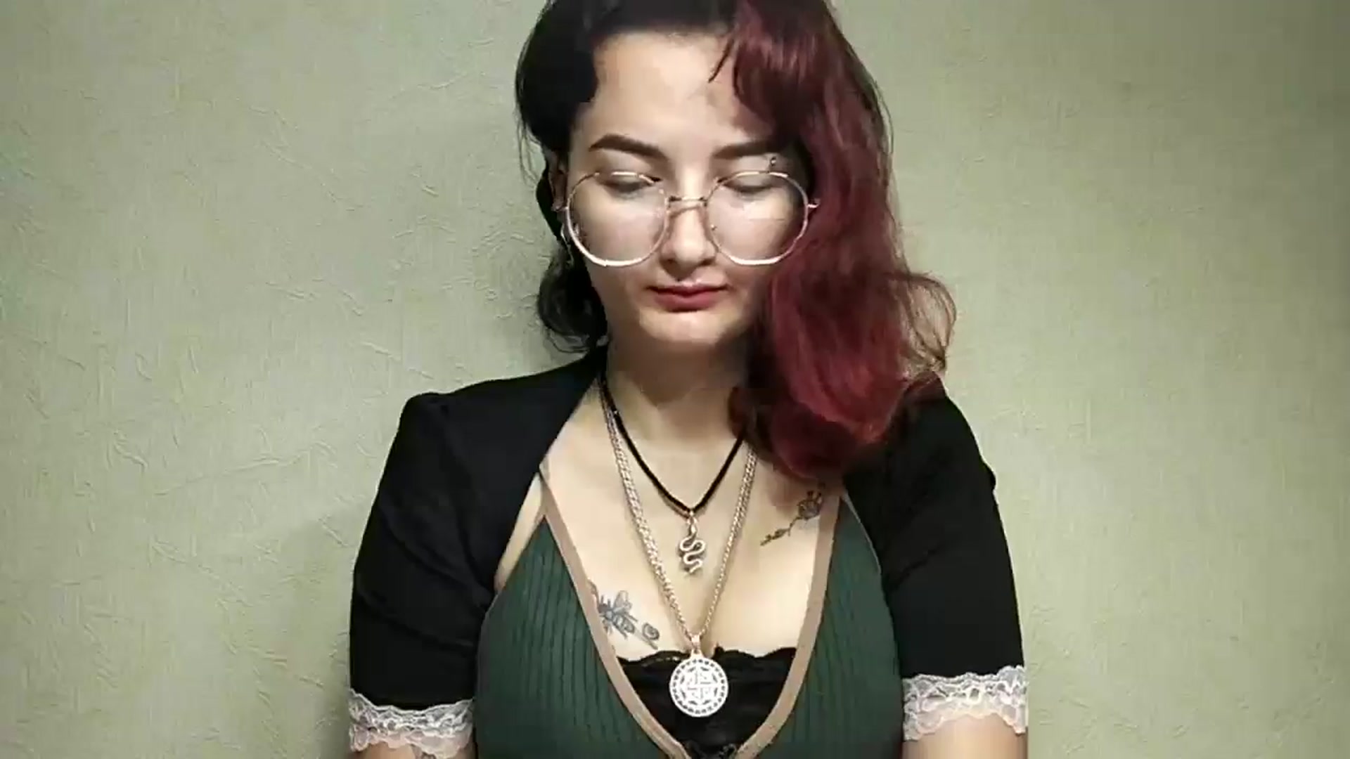 Gallery image thumbnail from Ooomg_Kira's myfreecams stream on, 09/09/2025, 12:27 image 14 of 20