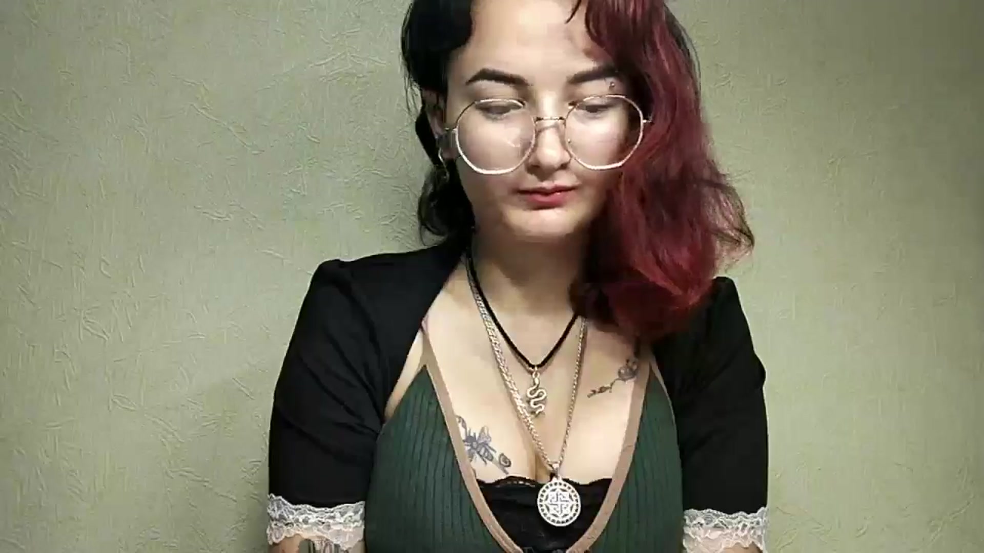 Gallery image thumbnail from Ooomg_Kira's myfreecams stream on, 09/09/2025, 12:27 image 11 of 20