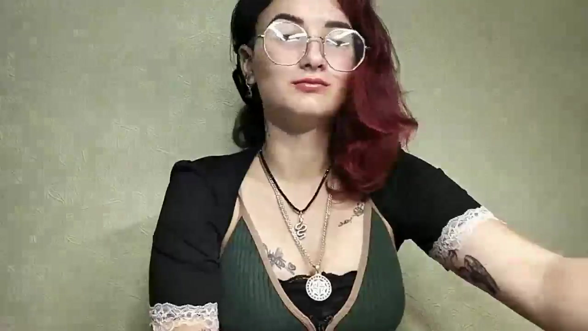 Gallery image thumbnail from Ooomg_Kira's myfreecams stream on, 09/09/2025, 12:27 image 7 of 20