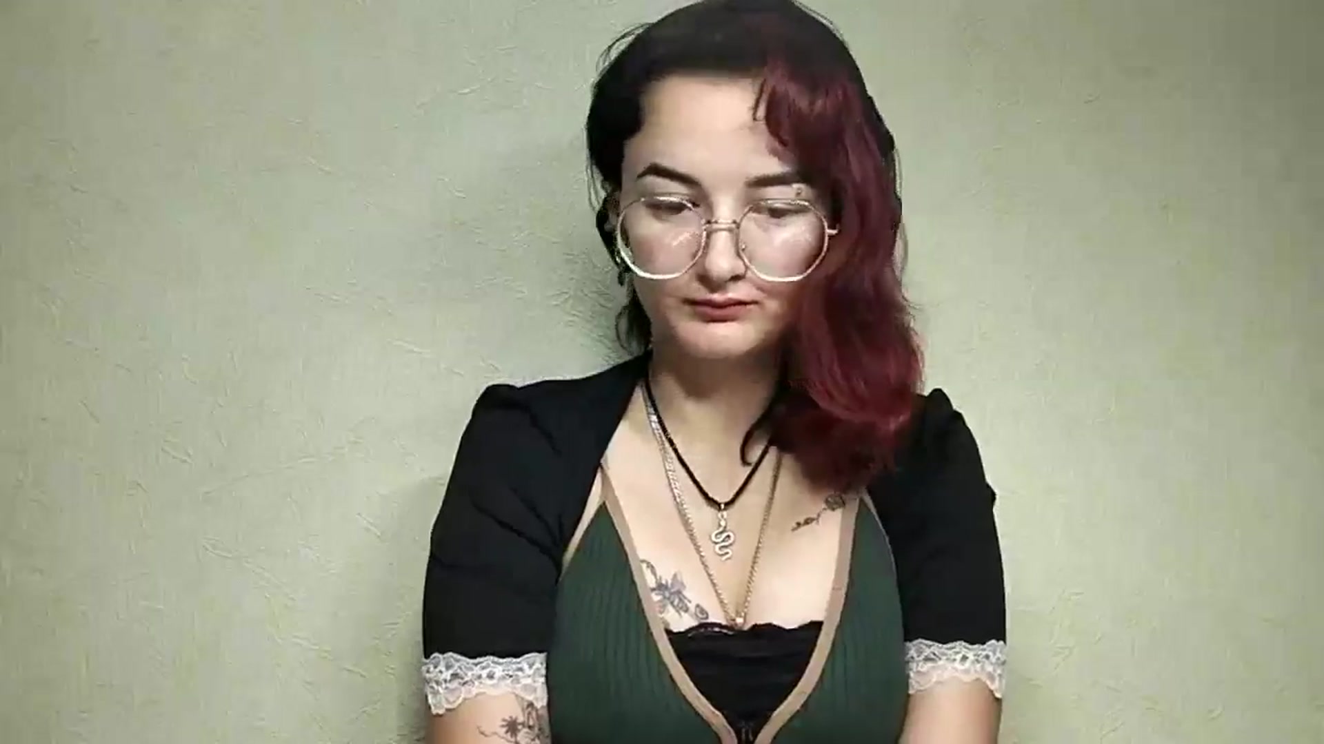 Gallery image thumbnail from Ooomg_Kira's myfreecams stream on, 09/09/2025, 12:27 image 4 of 20
