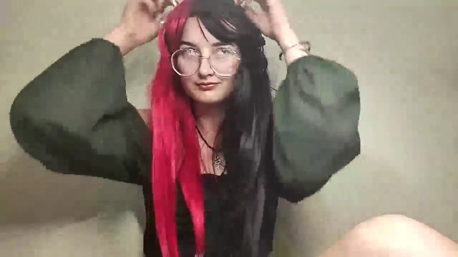 Gallery image thumbnail from Ooomg_Kira's myfreecams stream on, 09/10/2025, 15:51 image 7 of 20