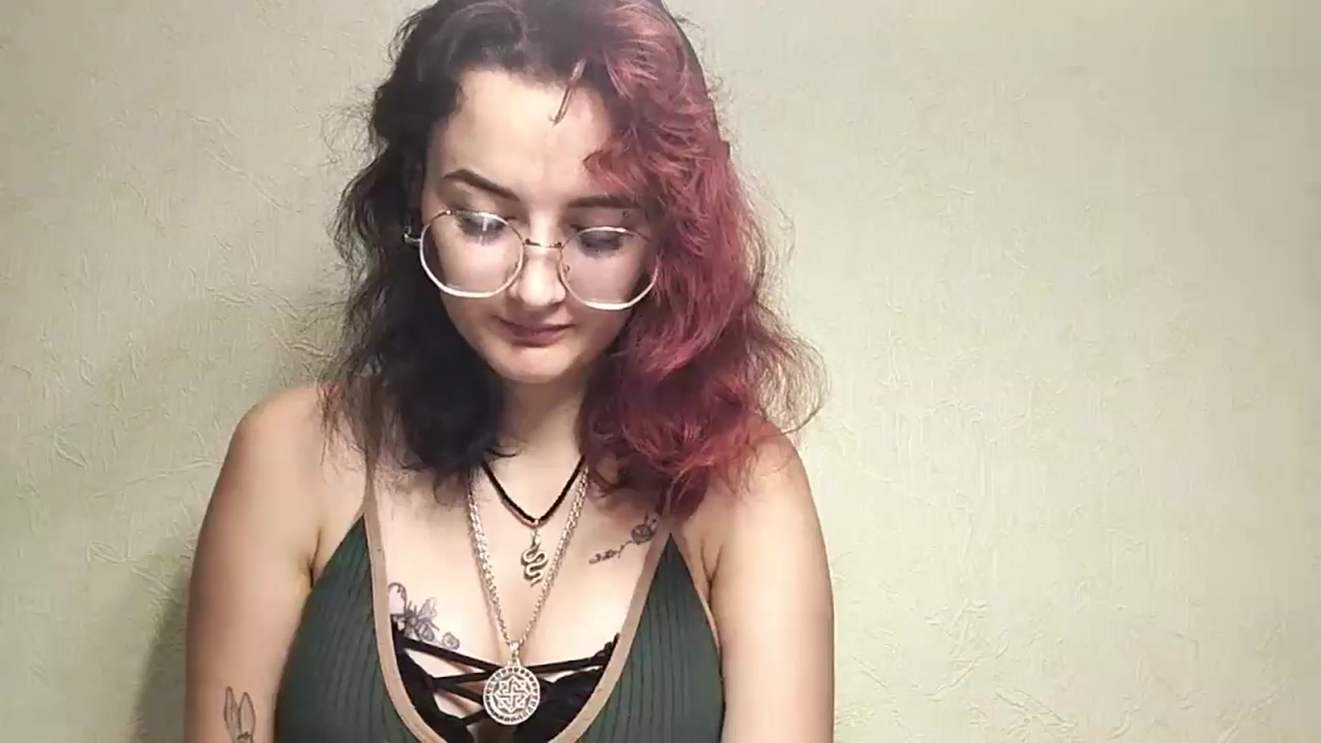 Gallery image thumbnail from Ooomg_Kira's myfreecams stream on, 09/11/2025, 12:08 image 16 of 20