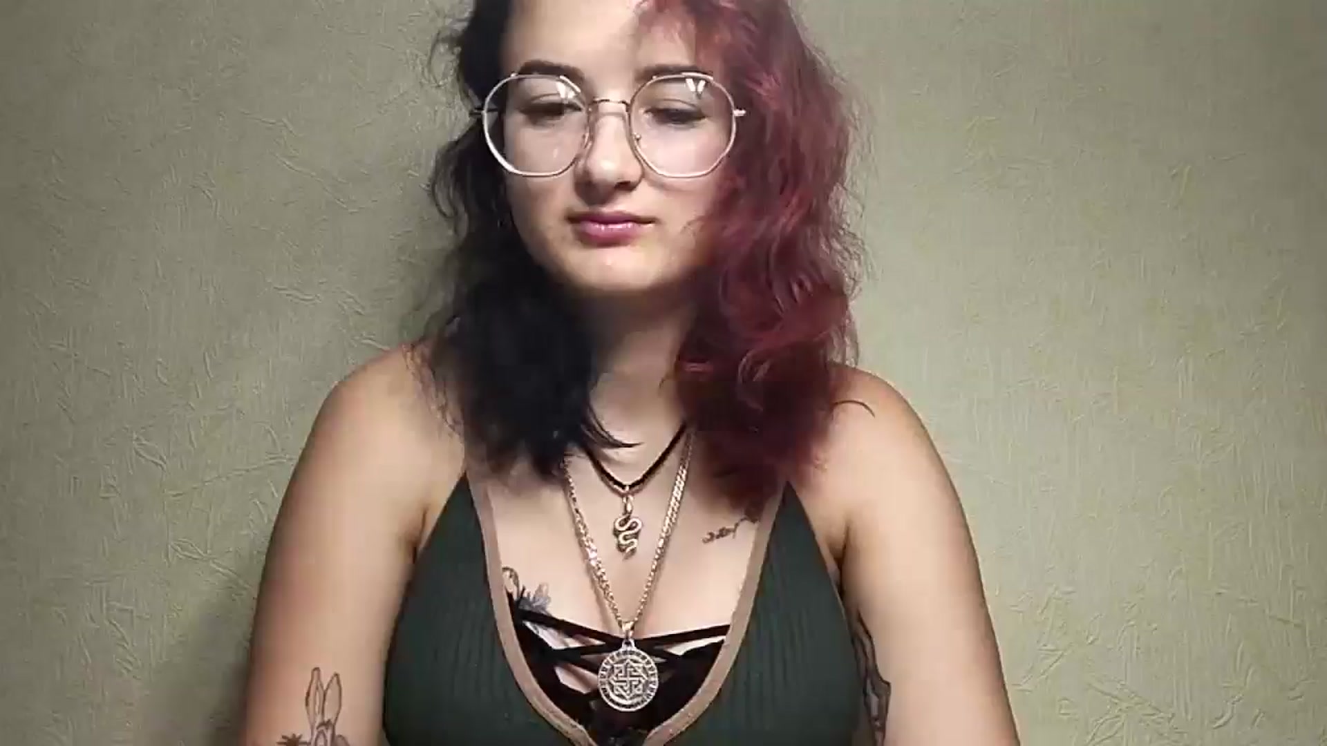 Gallery image thumbnail from Ooomg_Kira's myfreecams stream on, 09/11/2025, 12:08 image 1 of 20