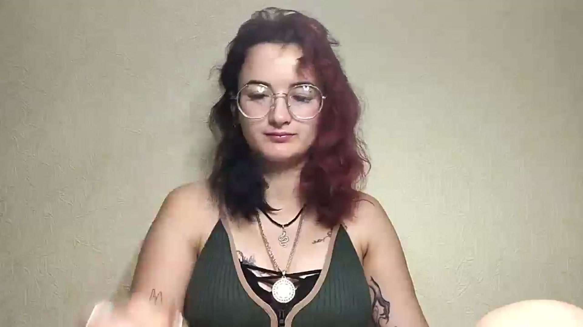 Gallery image thumbnail from Ooomg_Kira's myfreecams stream on, 09/11/2025, 12:08 image 4 of 20