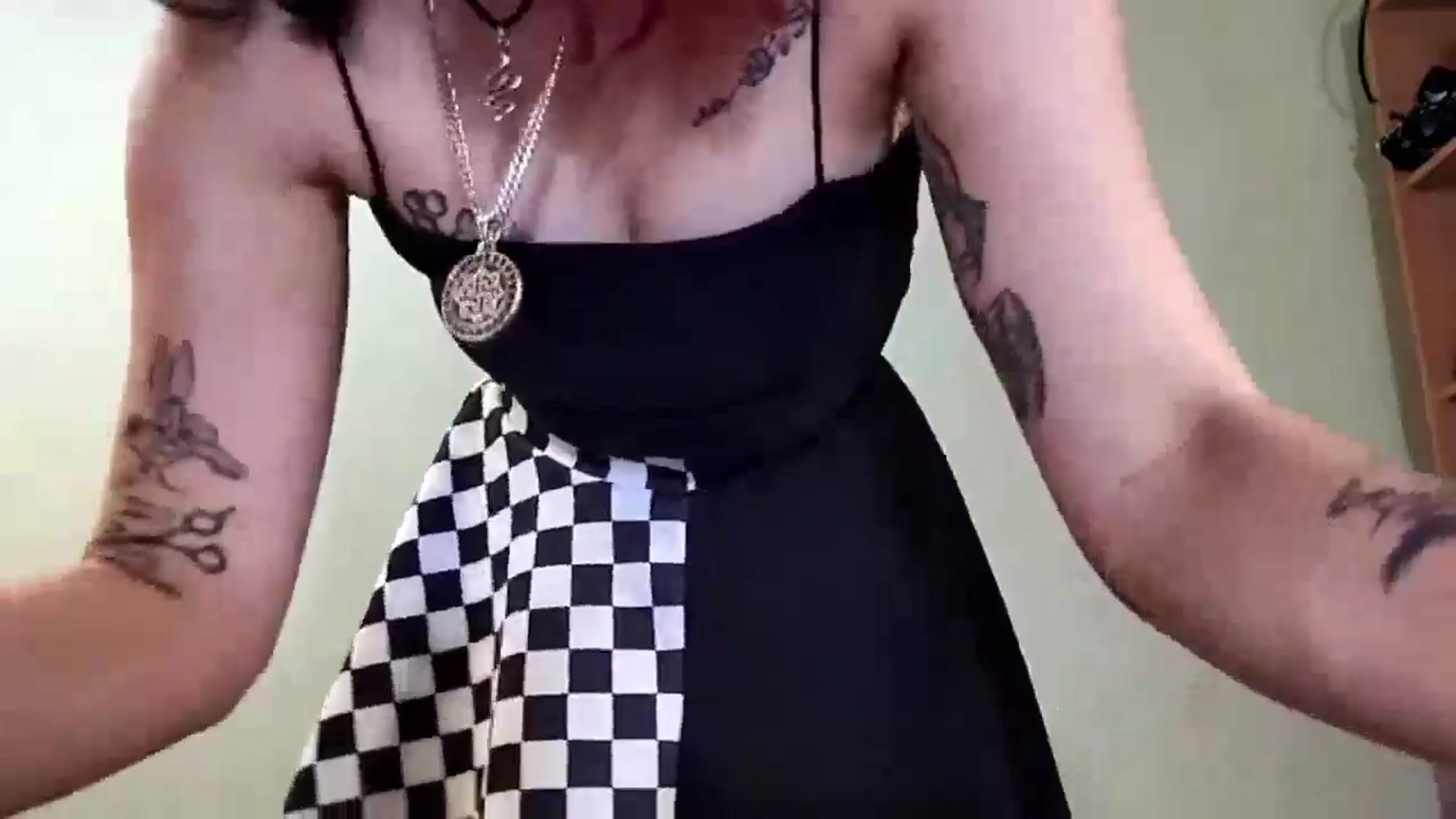 Gallery image thumbnail from Ooomg_Kira's myfreecams stream on, 09/13/2025, 12:54 image 17 of 20