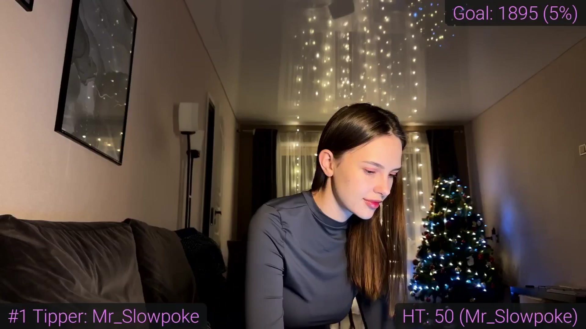 Gallery image thumbnail from Oopsiie's myfreecams stream on, 12/25/2025, 18:32 image 17 of 20