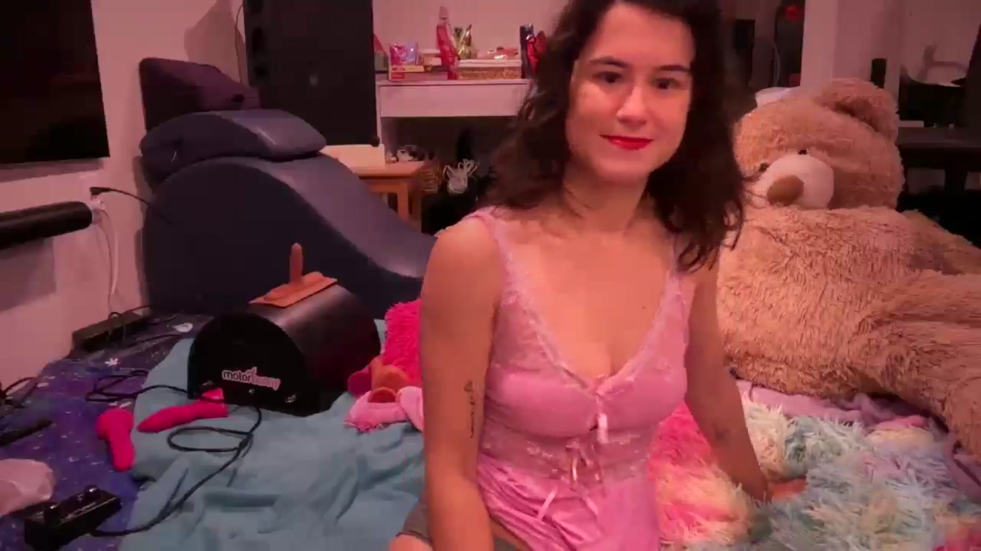 Gallery image thumbnail from OpheliaFae's myfreecams stream on, 01/23/2025, 20:19 image 5 of 20
