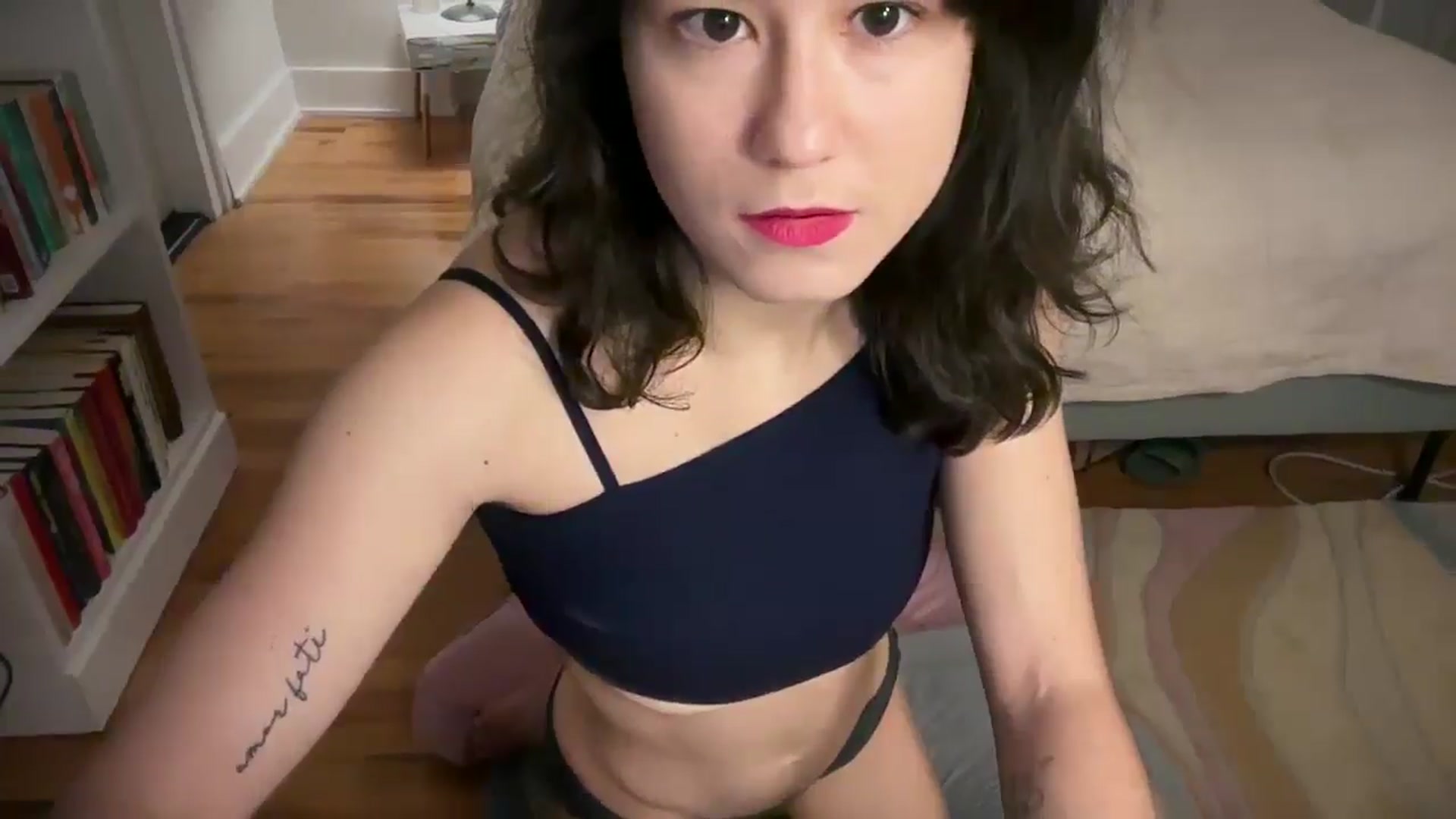 Gallery image thumbnail from OpheliaFae's myfreecams stream on, 01/29/2025, 19:25 image 11 of 20