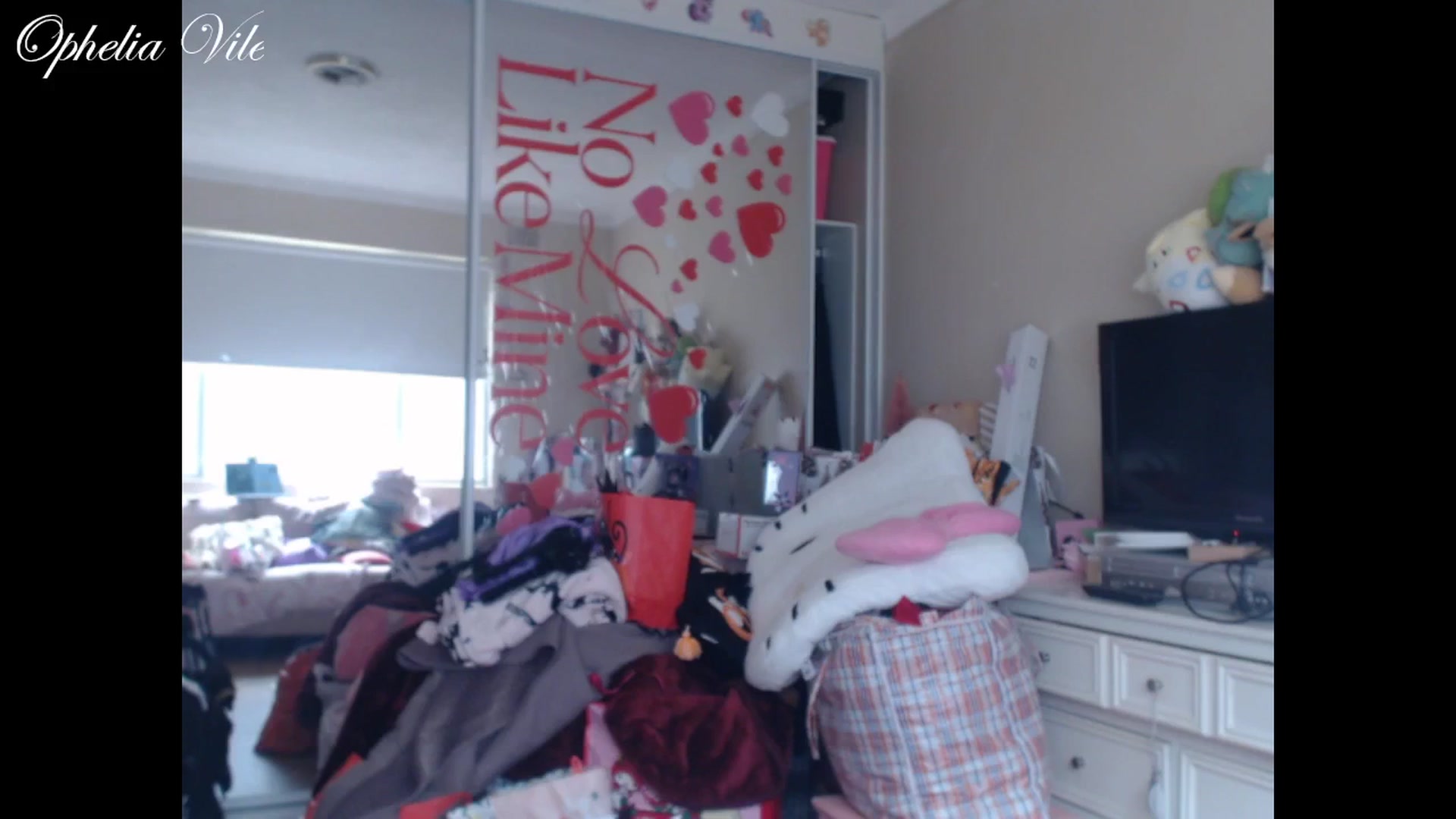 Gallery image thumbnail from OpheliaVile's myfreecams stream on, 01/15/2026, 23:11 image 9 of 20