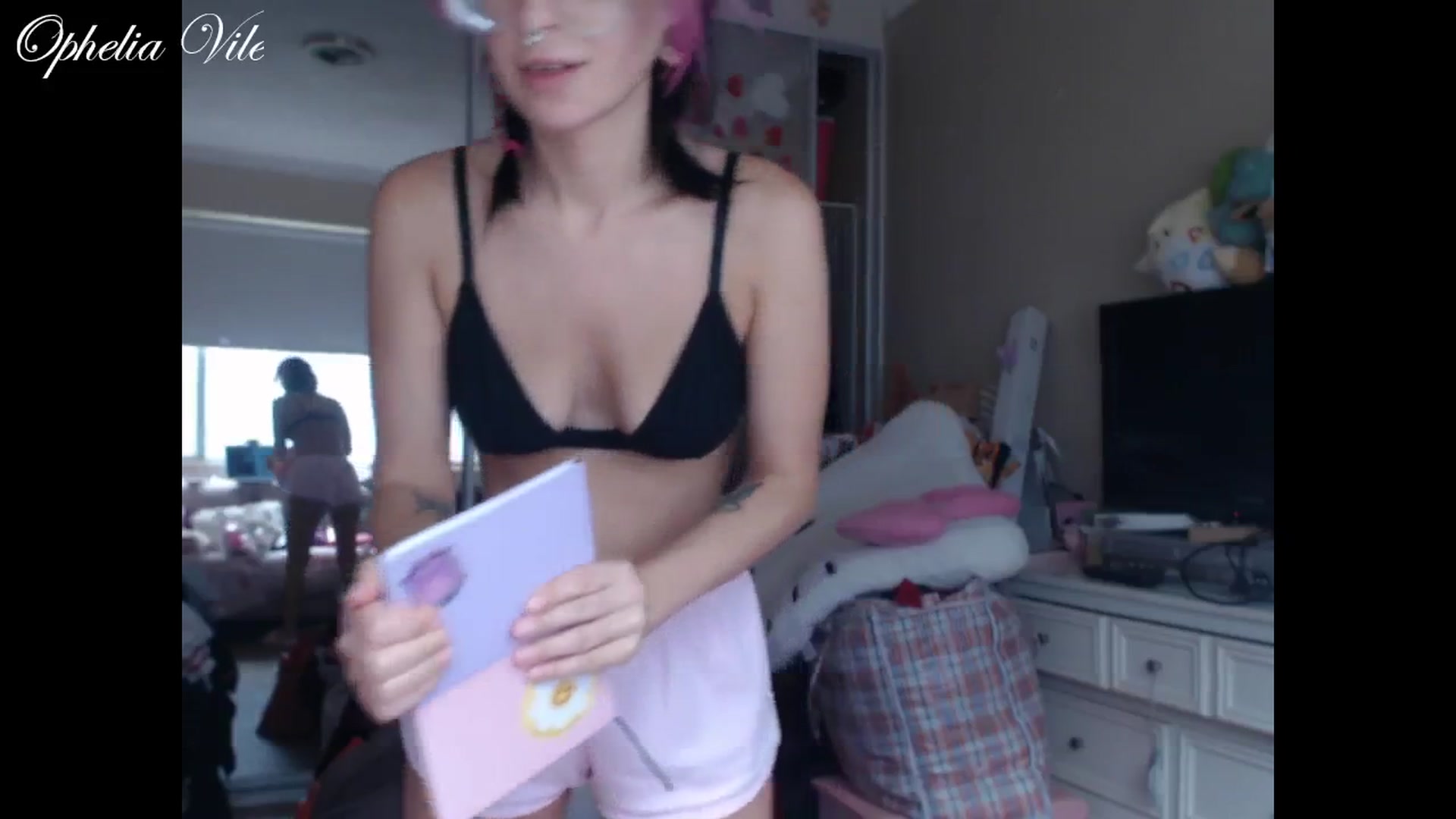Gallery image thumbnail from OpheliaVile's myfreecams stream on, 01/15/2026, 23:11 image 12 of 20
