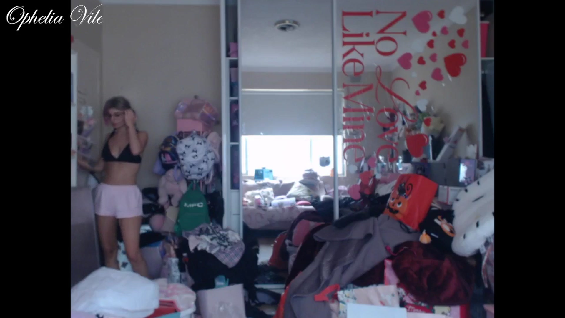 Gallery image thumbnail from OpheliaVile's myfreecams stream on, 01/15/2026, 23:11 image 4 of 20