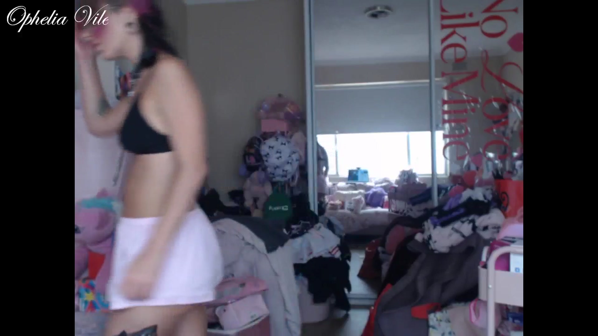 Gallery image thumbnail from OpheliaVile's myfreecams stream on, 01/15/2026, 23:11 image 17 of 20