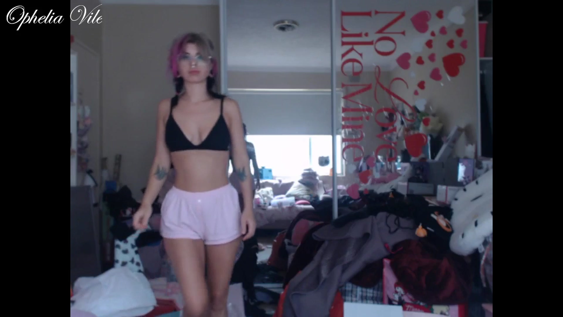 Gallery image thumbnail from OpheliaVile's myfreecams stream on, 01/15/2026, 23:11 image 3 of 20