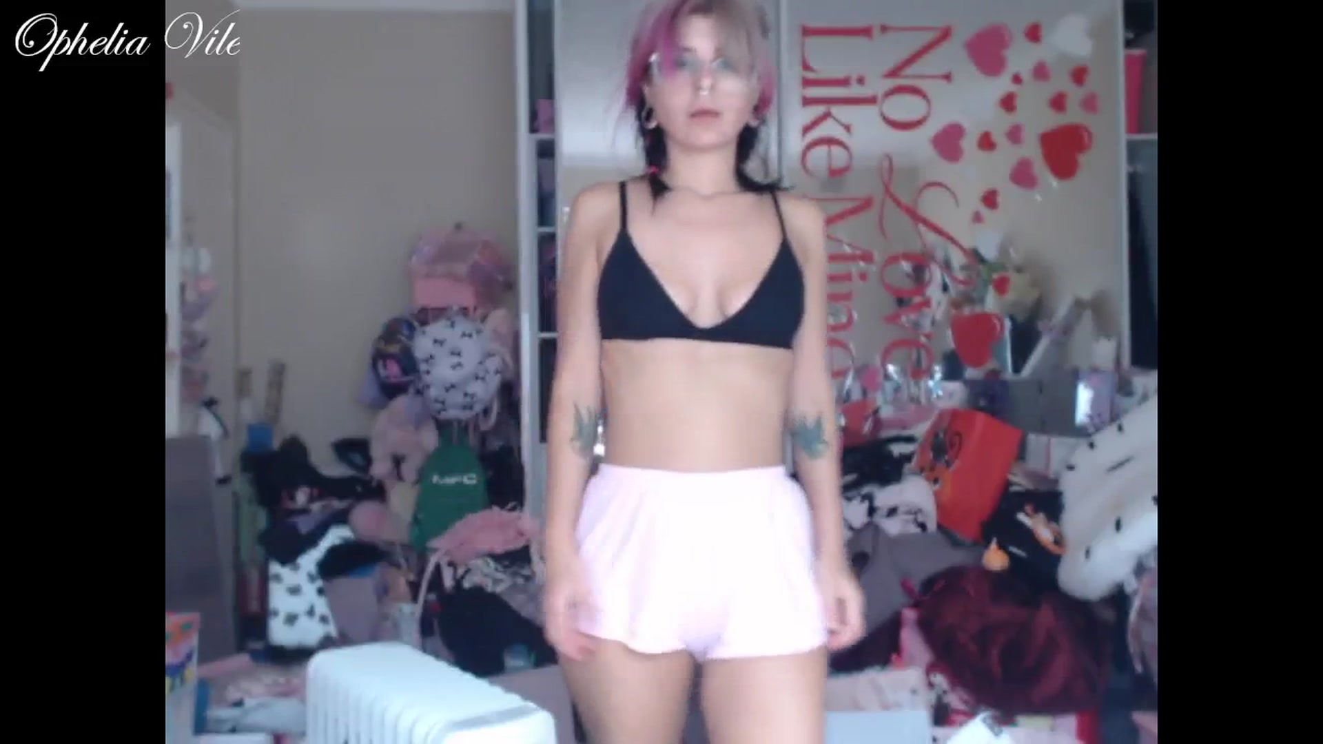 Gallery image thumbnail from OpheliaVile's myfreecams stream on, 01/15/2026, 23:11 image 5 of 20