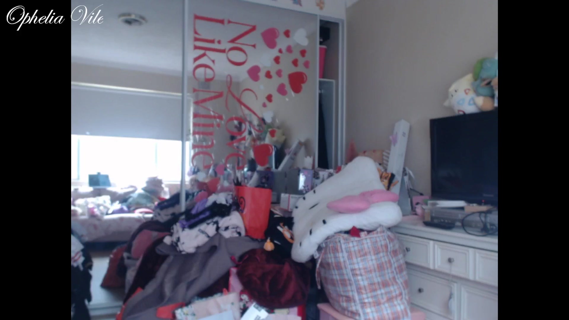 Gallery image thumbnail from OpheliaVile's myfreecams stream on, 01/15/2026, 23:11 image 11 of 20