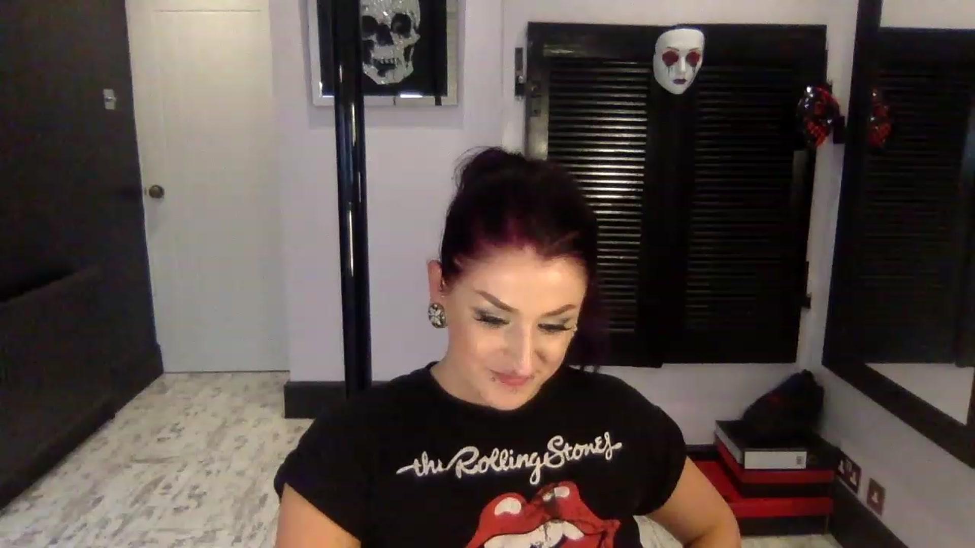 Gallery image thumbnail from Ophelia_jinx's myfreecams stream on, 11/14/2022, 20:07 image 17 of 20