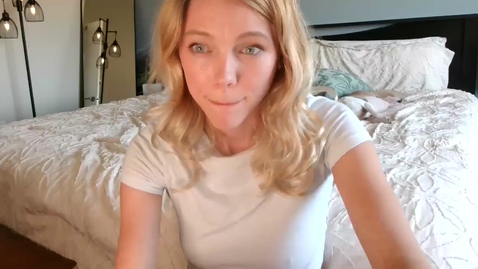 Gallery image thumbnail from OraYoung's myfreecams stream on, 06/12/2024, 19:51 image 20 of 20