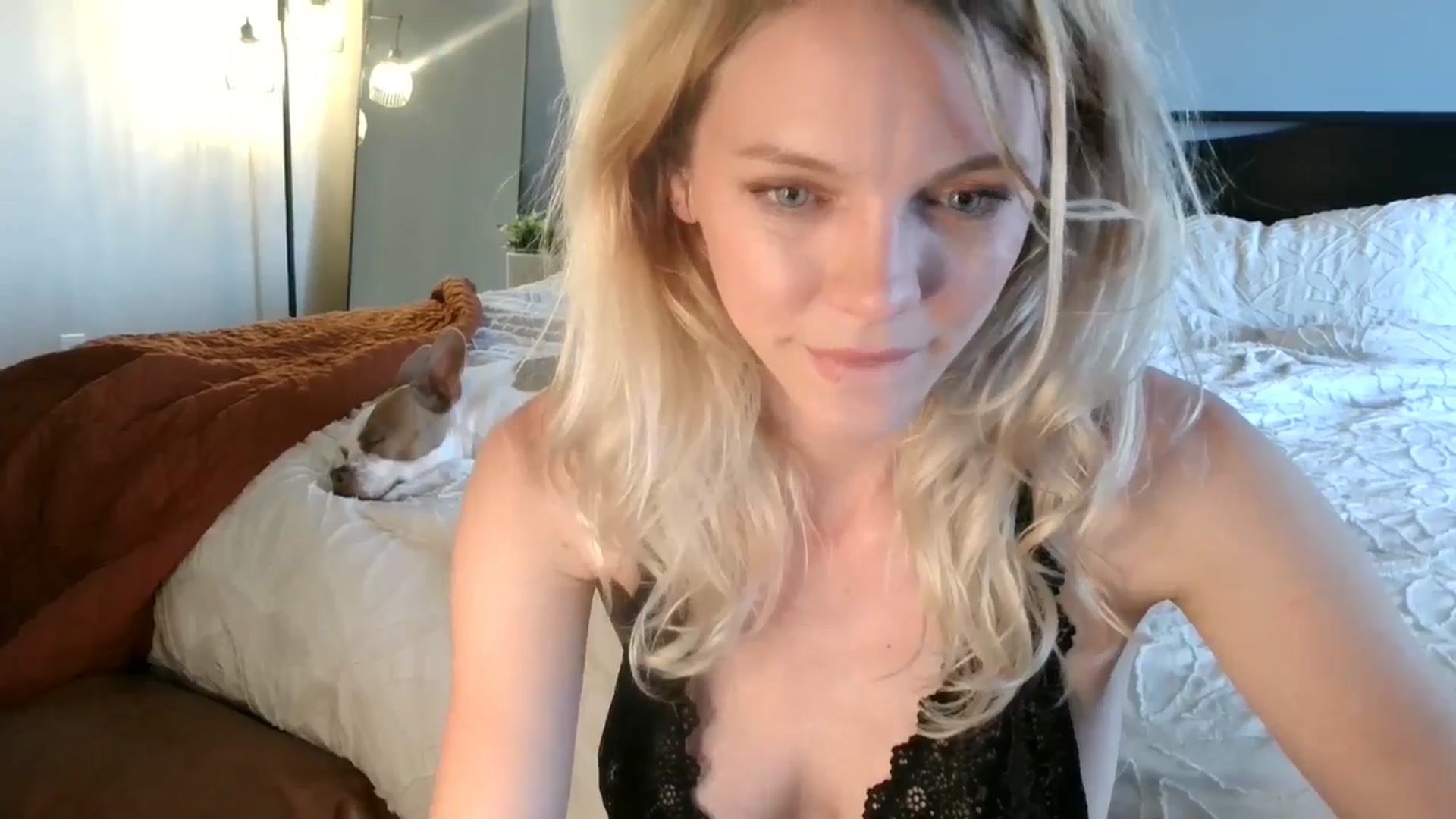 Gallery image thumbnail from OraYoung's myfreecams stream on, 06/19/2024, 24:30 image 12 of 20