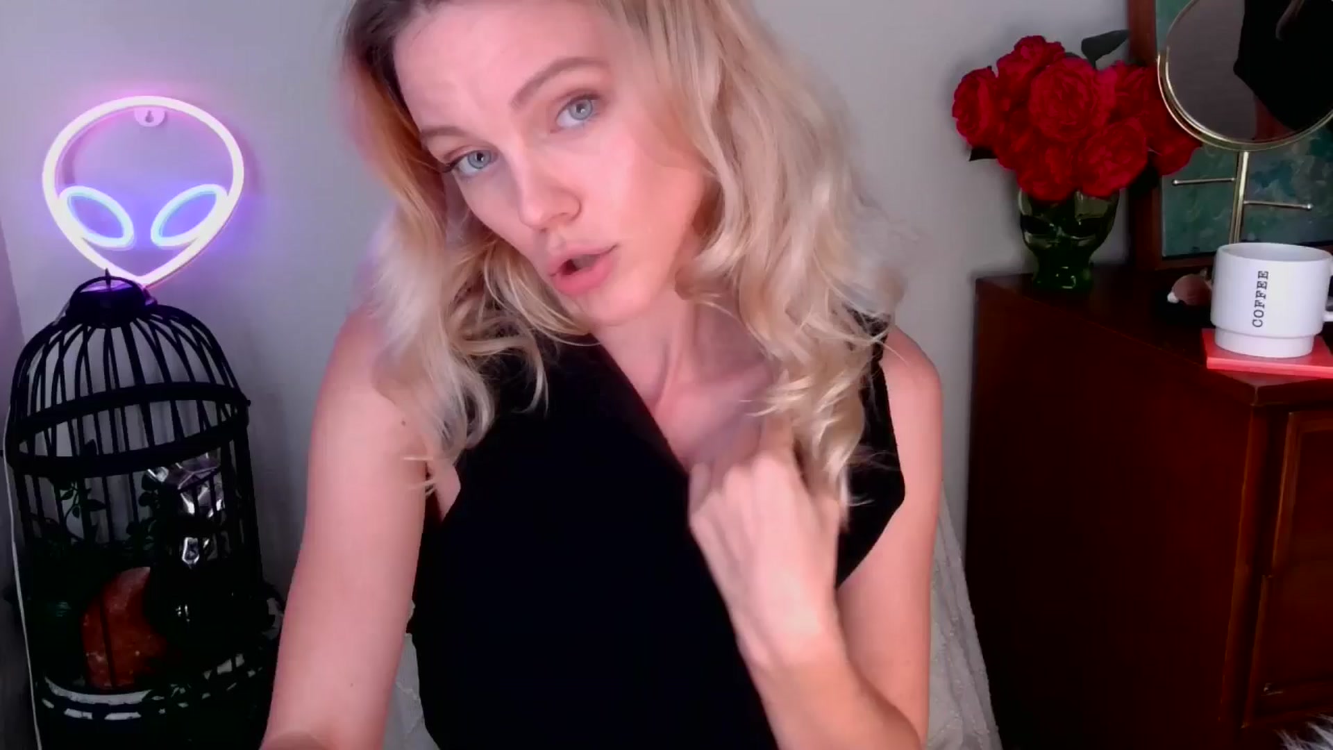 Gallery image thumbnail from OraYoung's myfreecams stream on, 06/27/2024, 19:07 image 1 of 20