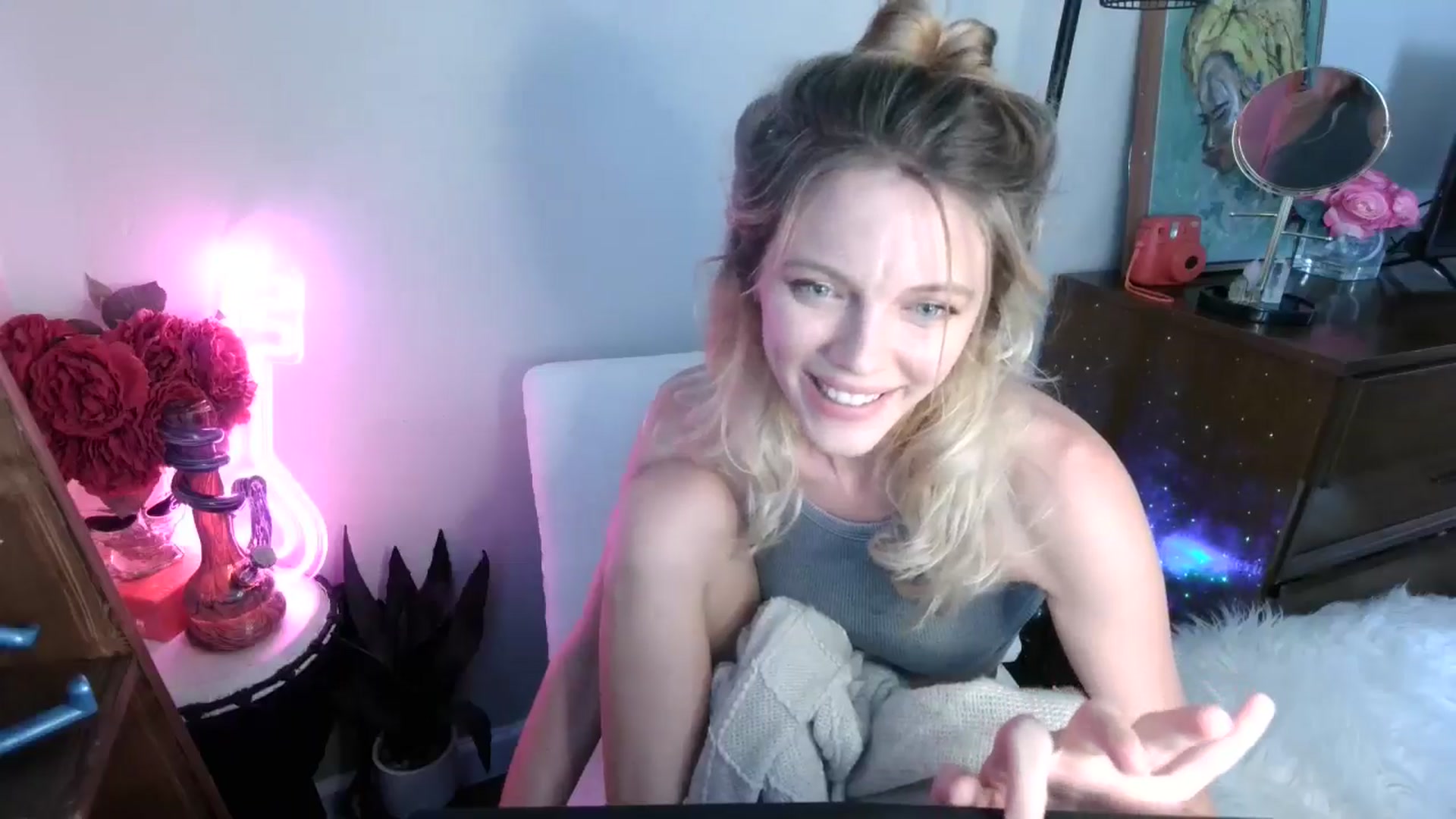 Gallery image thumbnail from OraYoung's myfreecams stream on, 07/01/2024, 22:39 image 11 of 20
